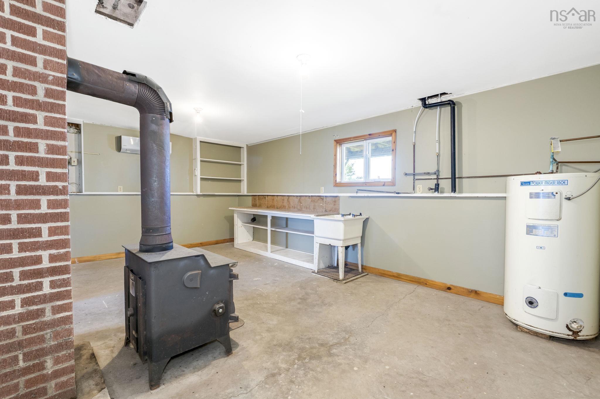 $524,900.00: 2849 Highway 215, Centre Burlington