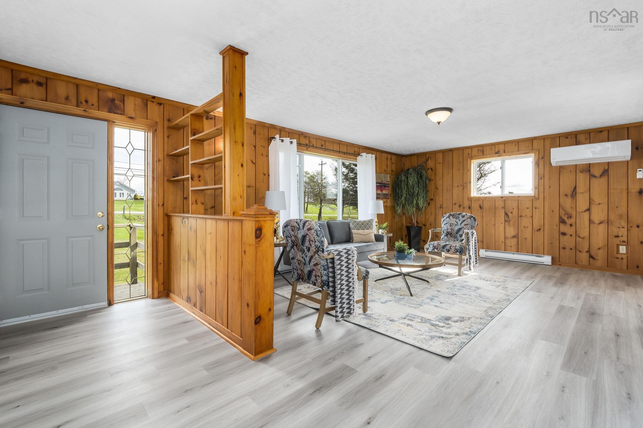 $524,900.00: 2849 Highway 215, Centre Burlington