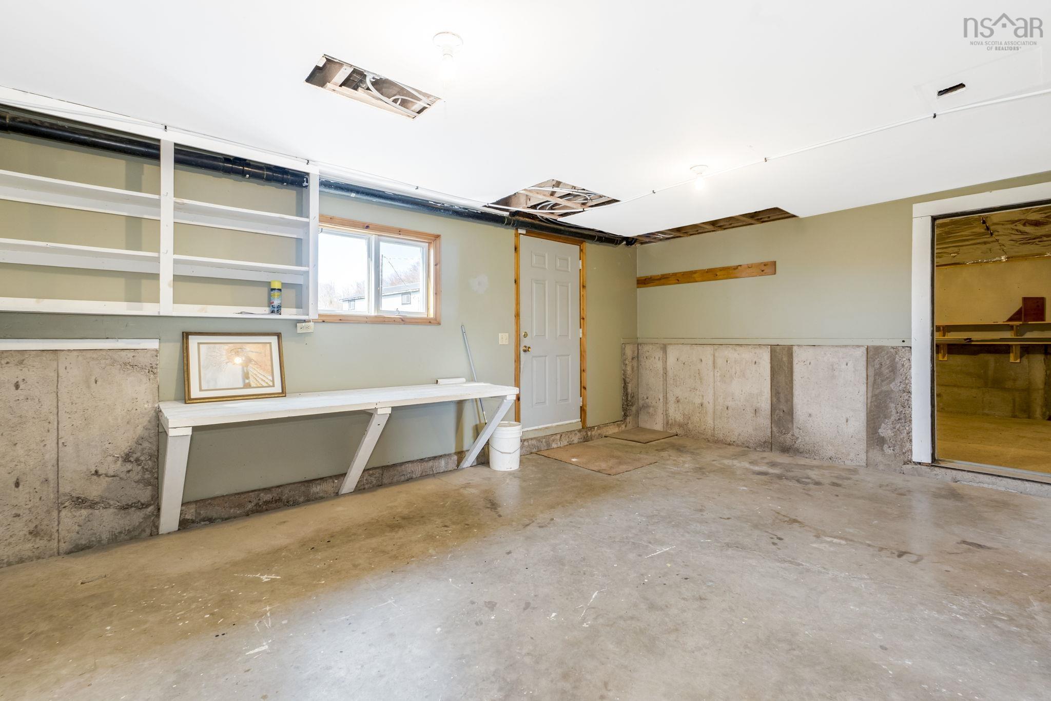 $524,900.00: 2849 Highway 215, Centre Burlington