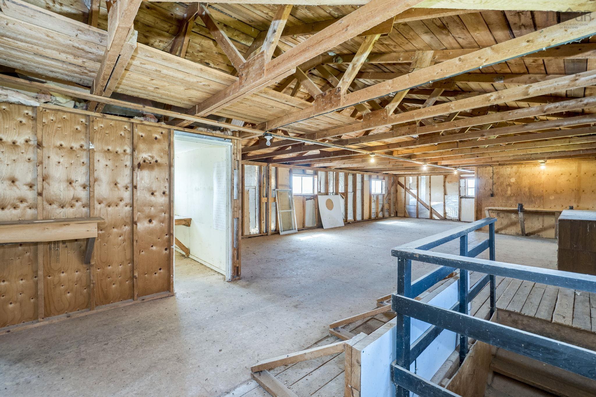 $524,900.00: 2849 Highway 215, Centre Burlington