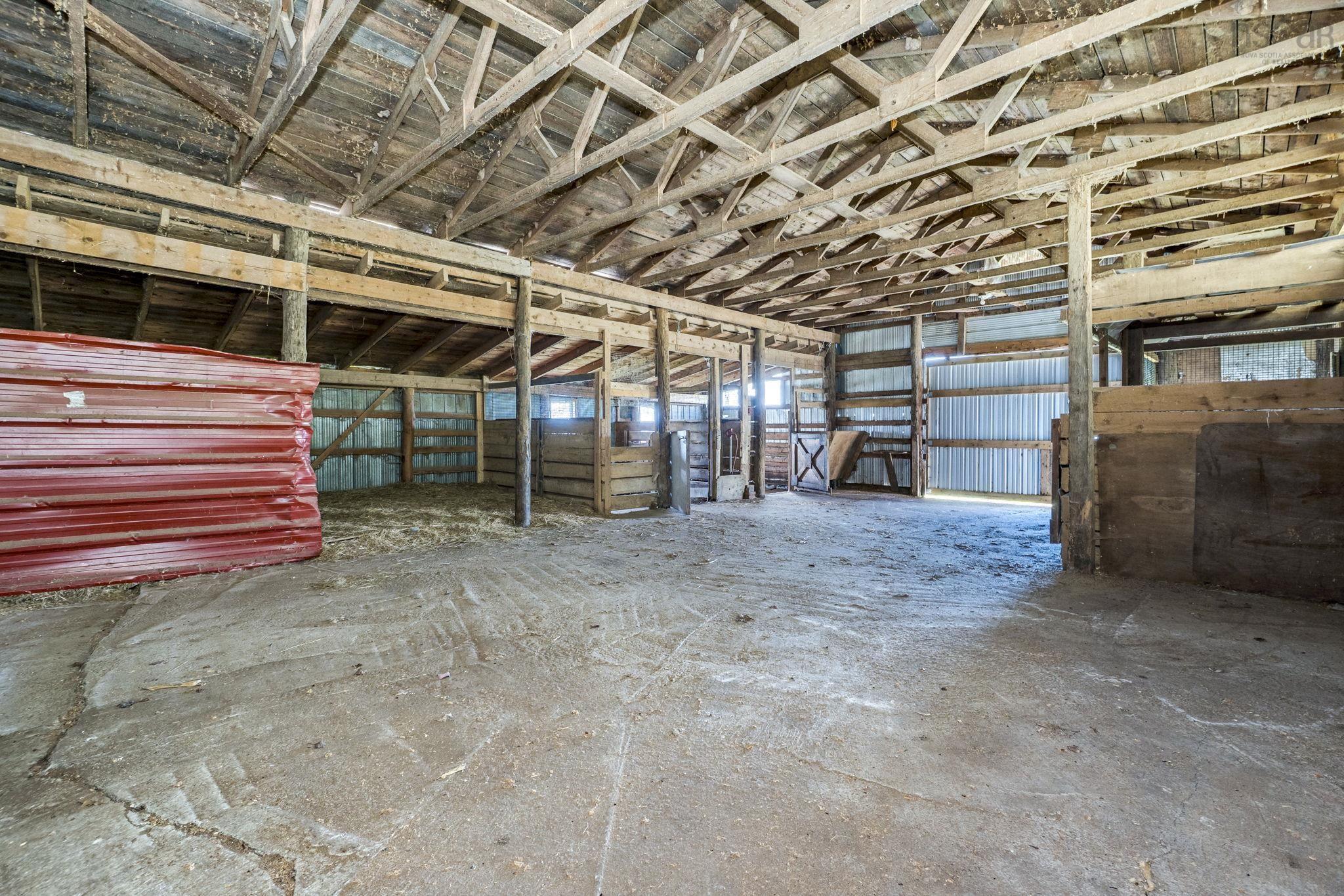 $524,900.00: 2849 Highway 215, Centre Burlington
