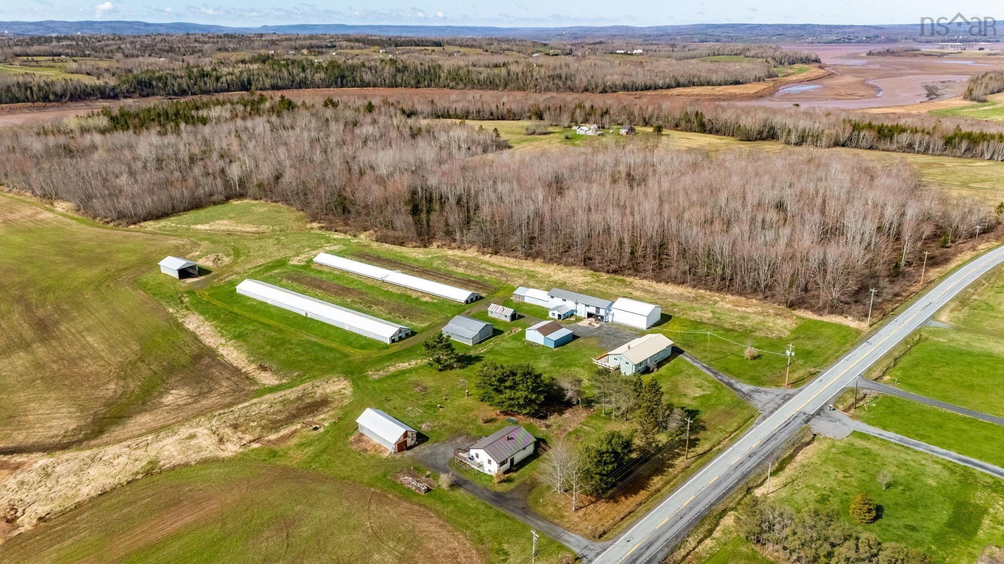 $524,900.00: 2849 Highway 215, Centre Burlington