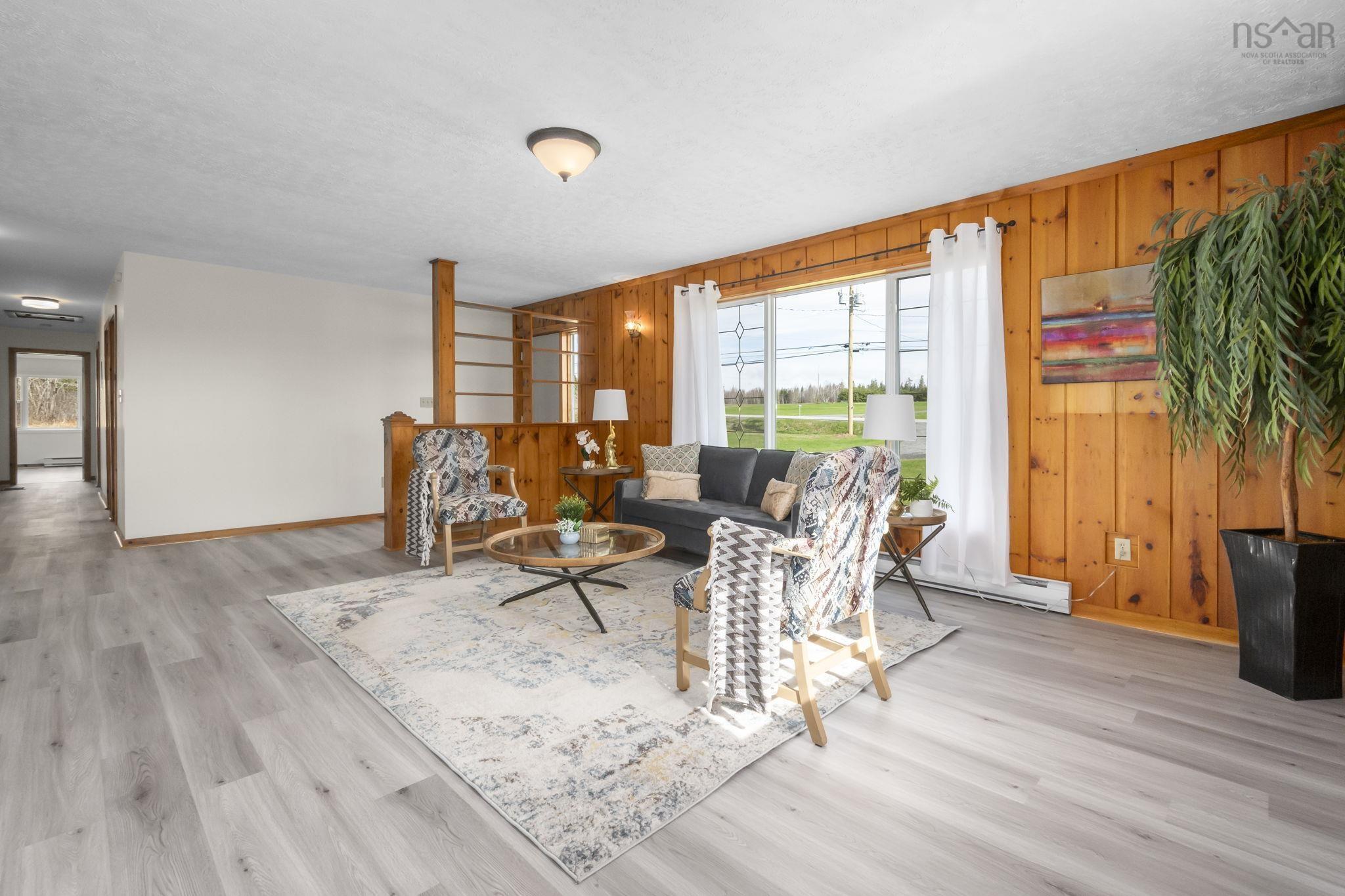 $524,900.00: 2849 Highway 215, Centre Burlington