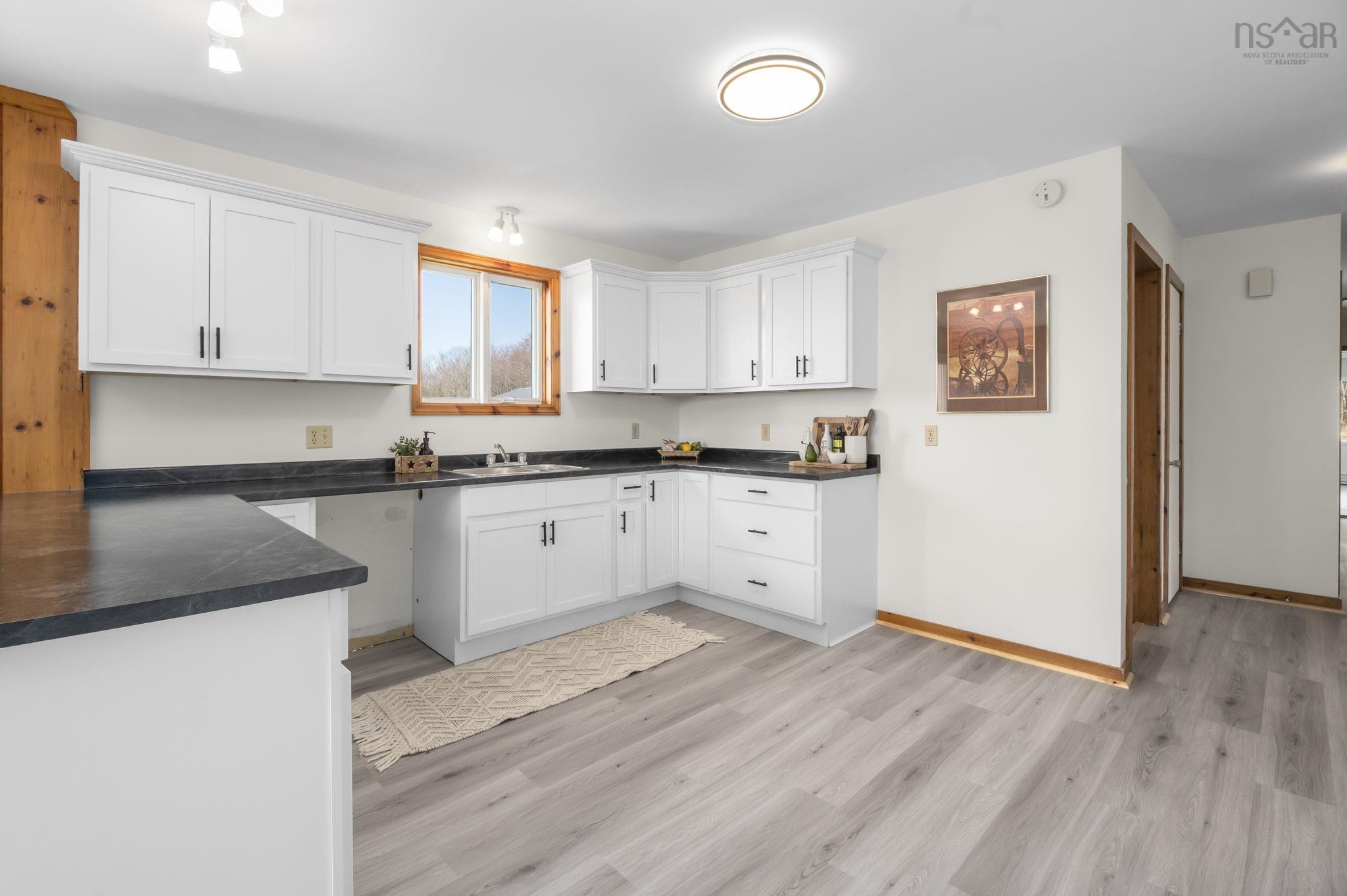 $524,900.00: 2849 Highway 215, Centre Burlington