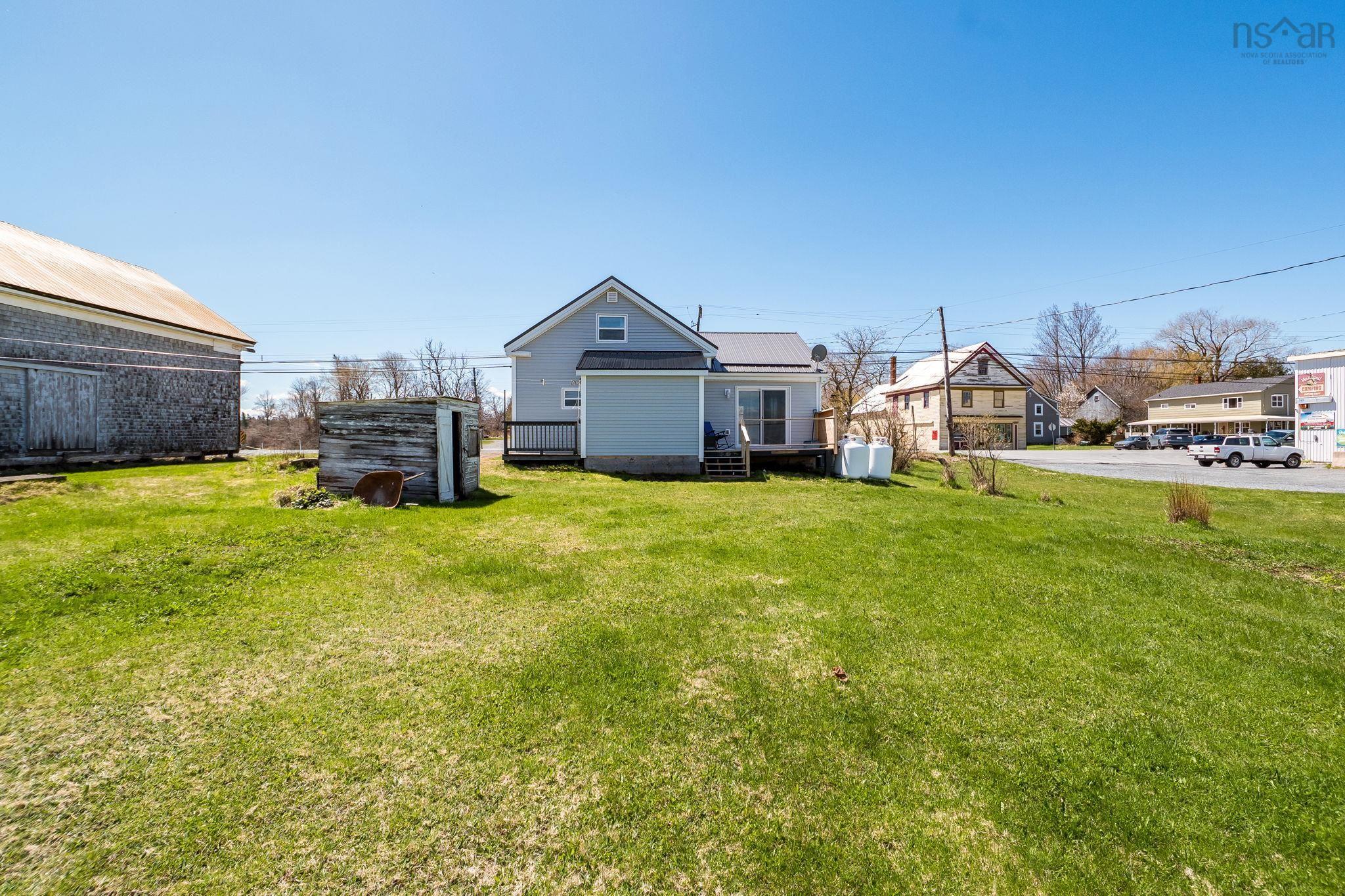 $219,900.00: 8803 Highway 215, Maitland