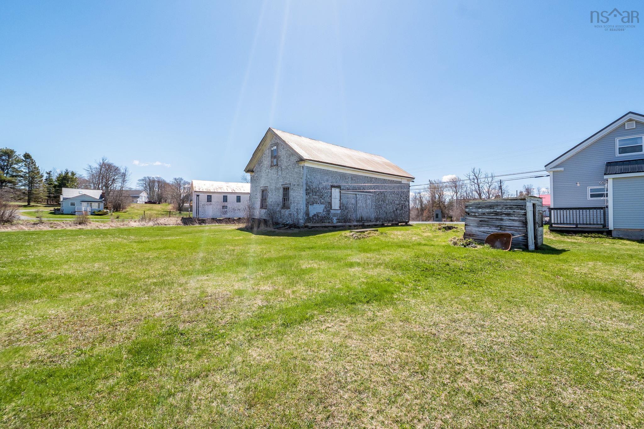 $219,900.00: 8803 Highway 215, Maitland