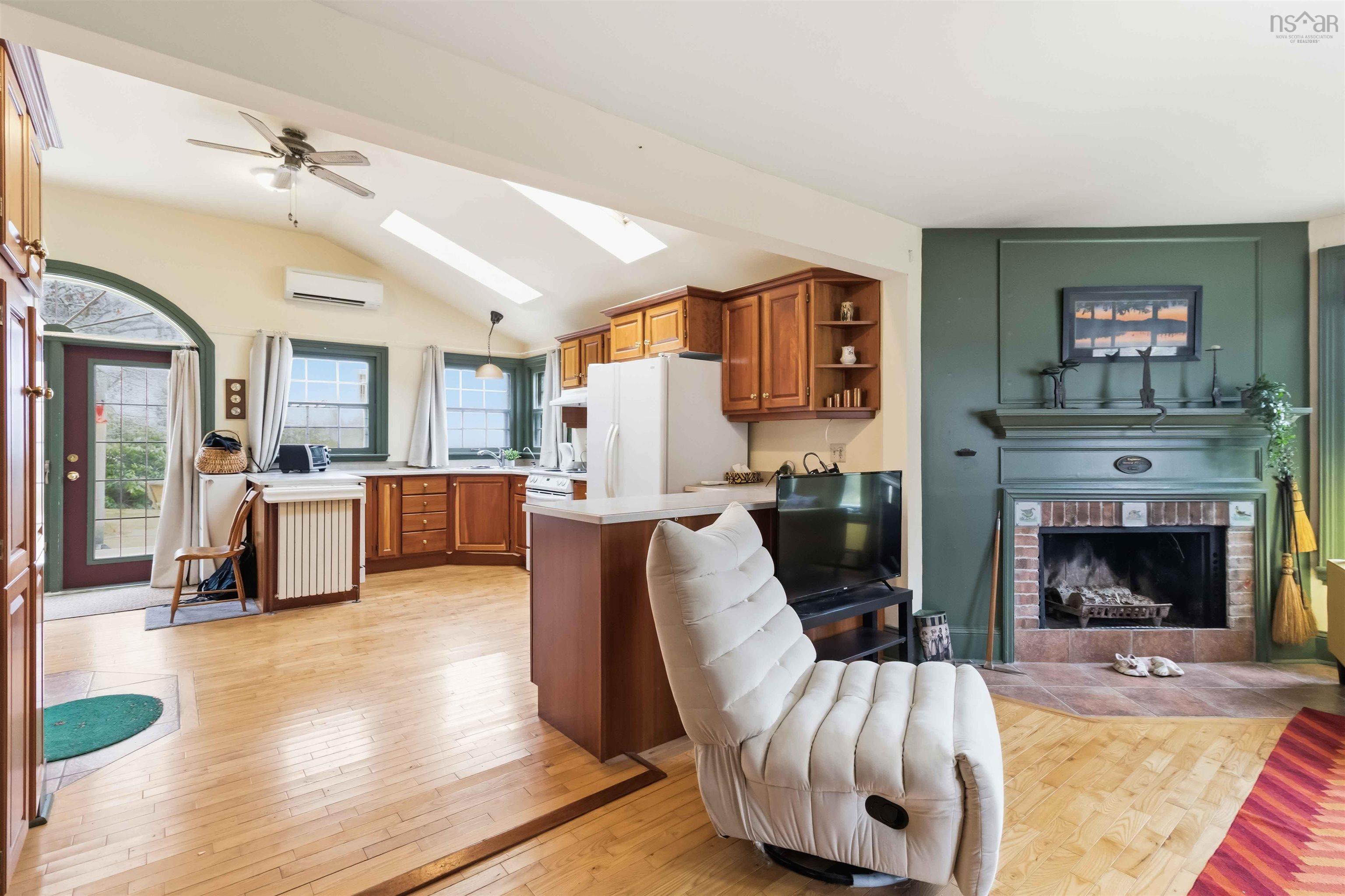 8502 St Margaret's Bay Road, Black Point, NS (MLS 202610013)