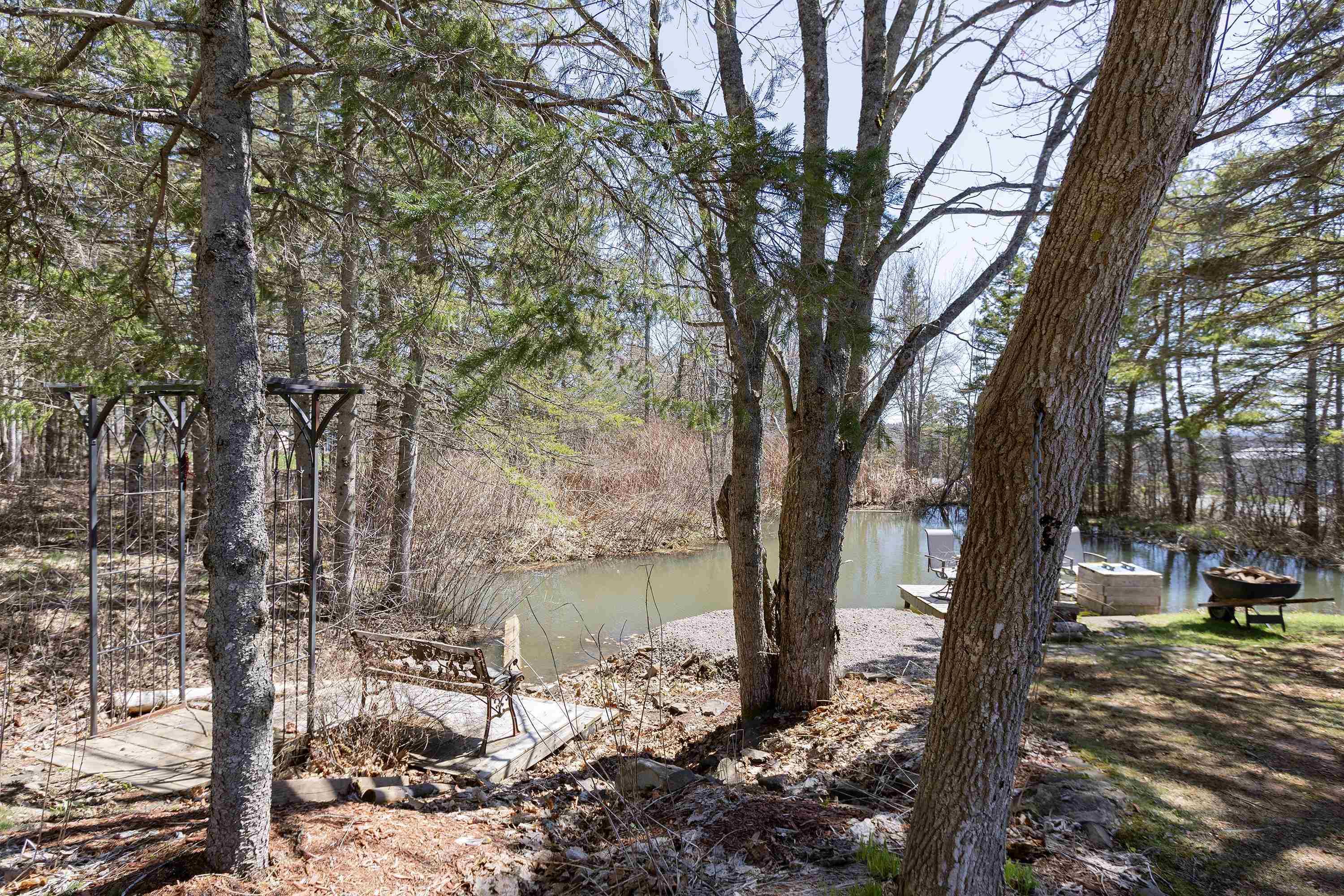 $469,900.00: 18372 Highway 2, Fenwick