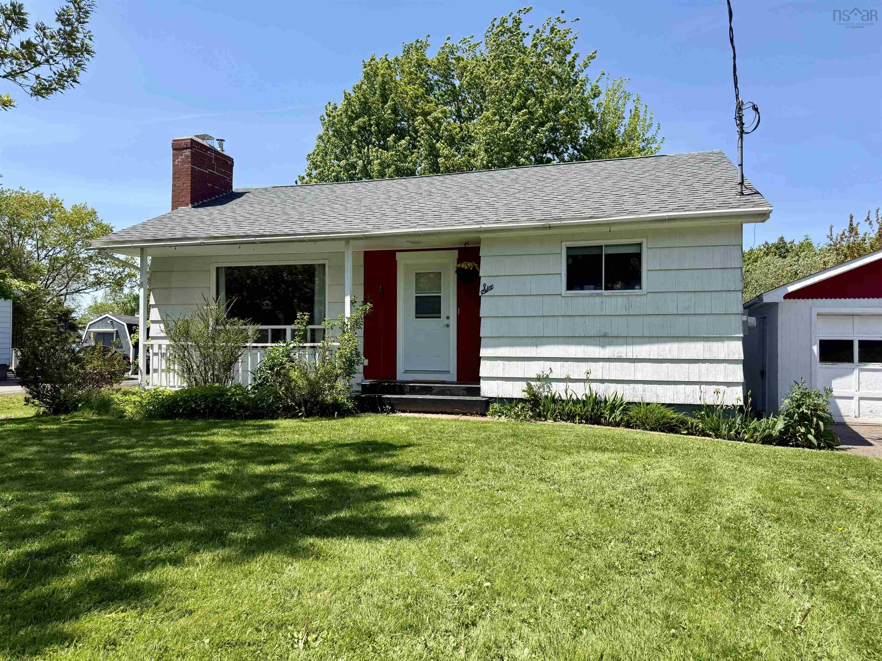 $319,900.00: 6 Durley Street, Amherst