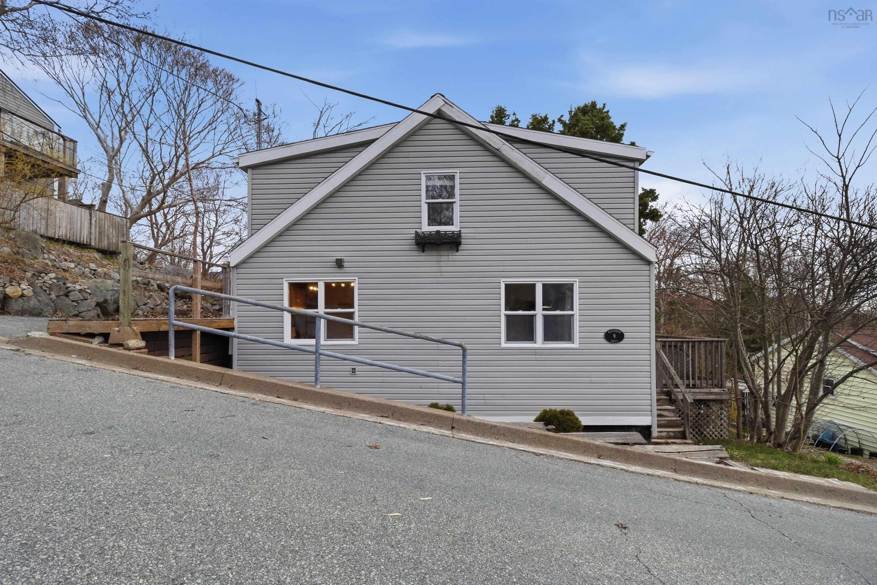 9 Maplewood Drive, Halifax, NS (MLS 202610034)