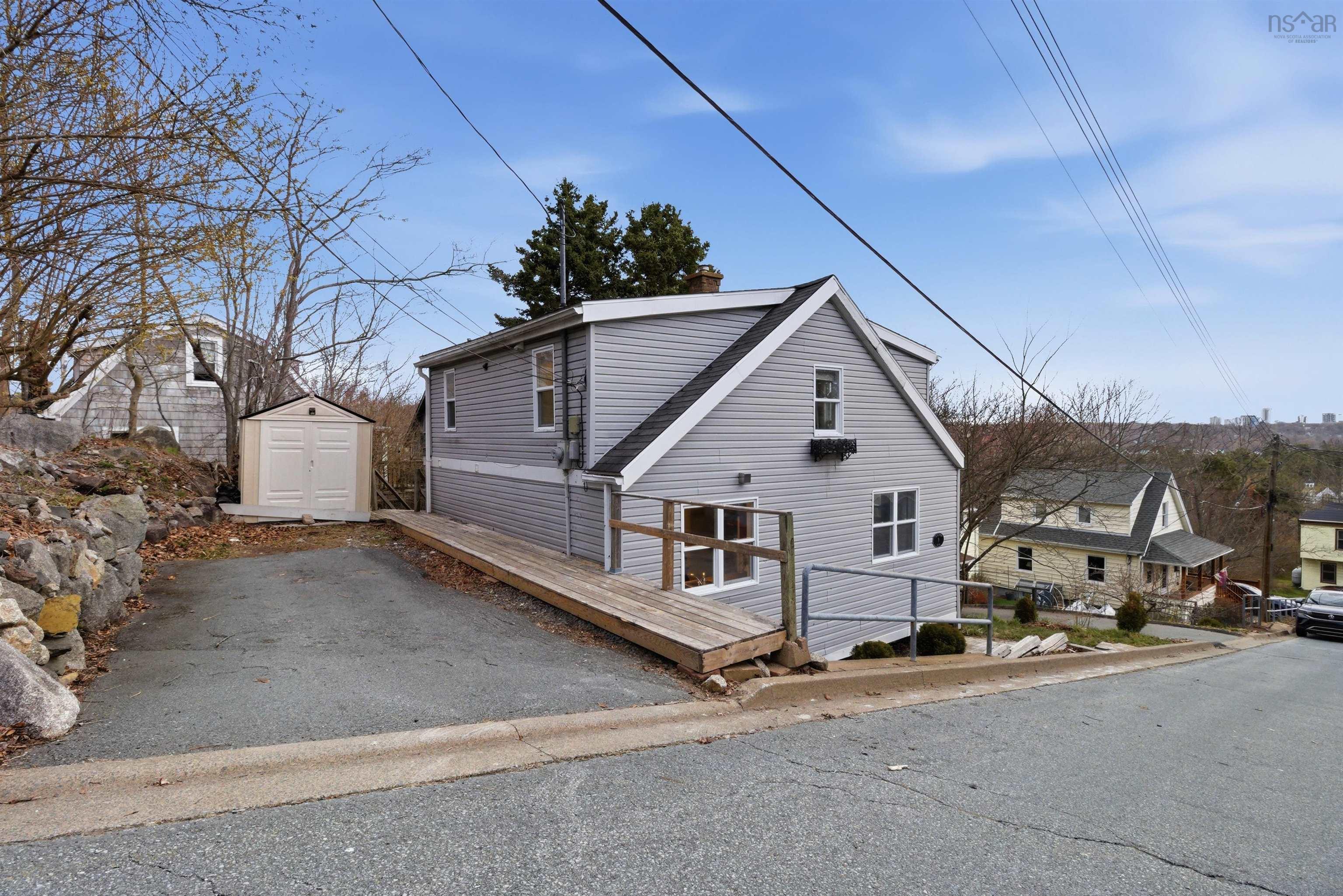 9 Maplewood Drive, Halifax, NS (MLS 202610034)