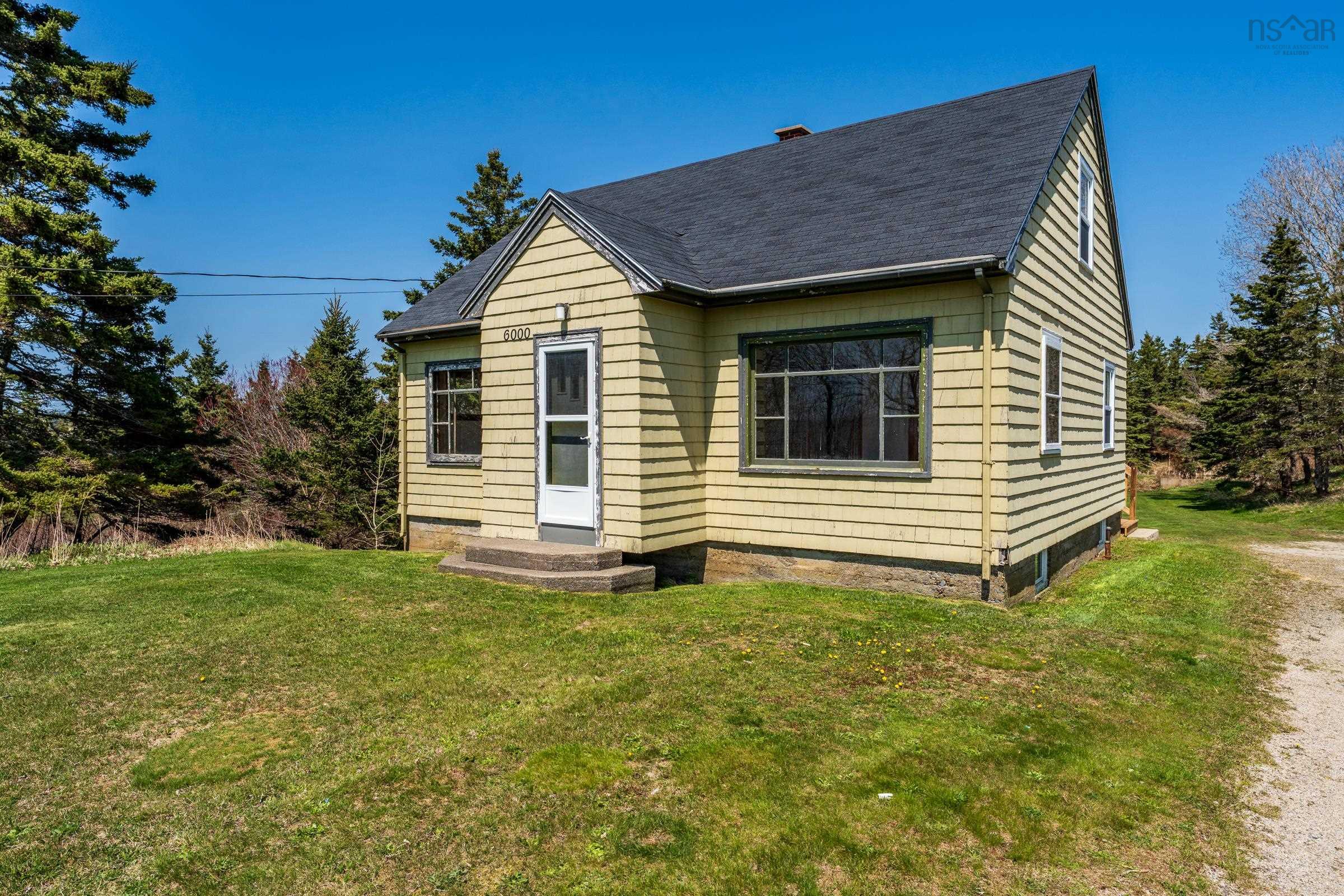 $215,000.00: 6000 Highway 1, Mavillette