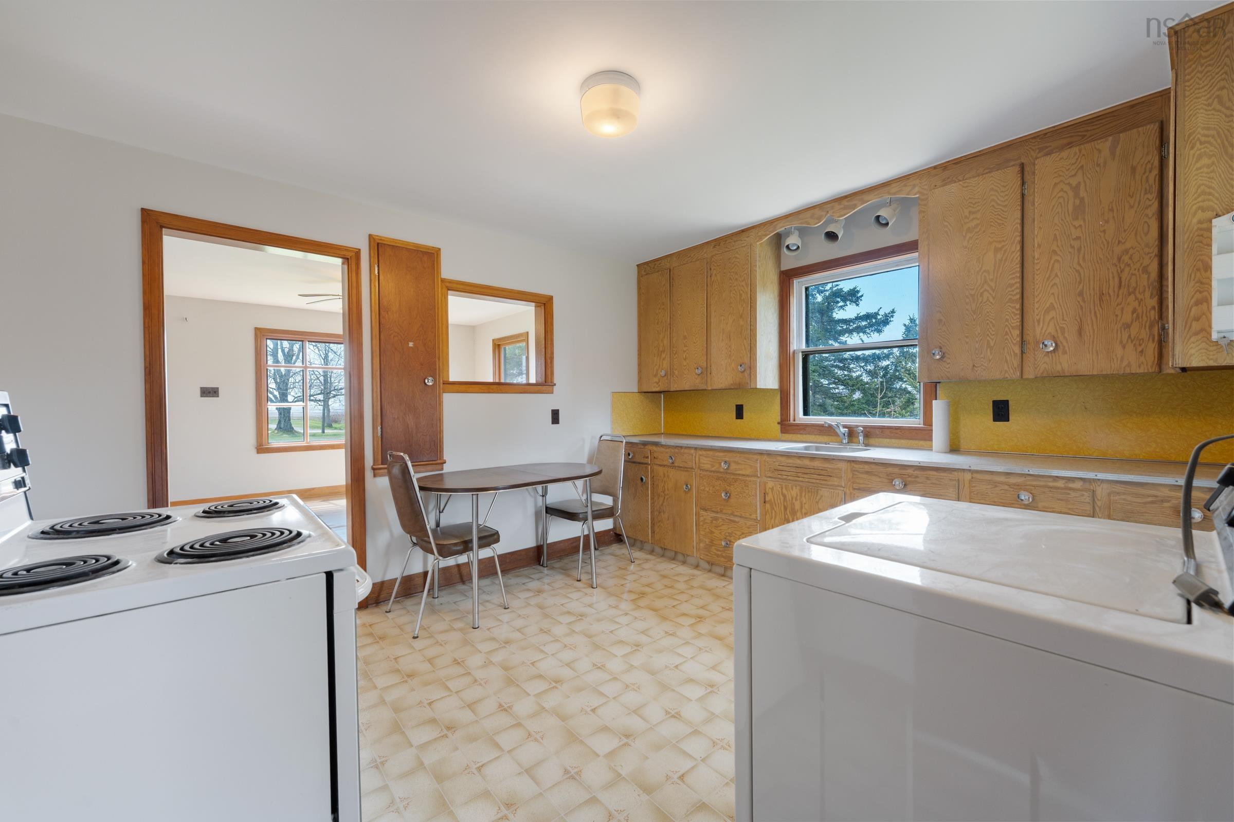 $215,000.00: 6000 Highway 1, Mavillette