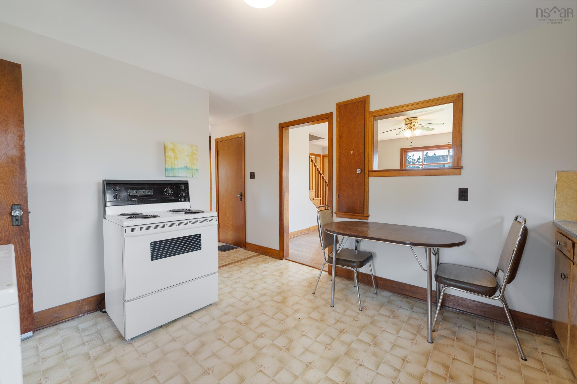 $215,000.00: 6000 Highway 1, Mavillette