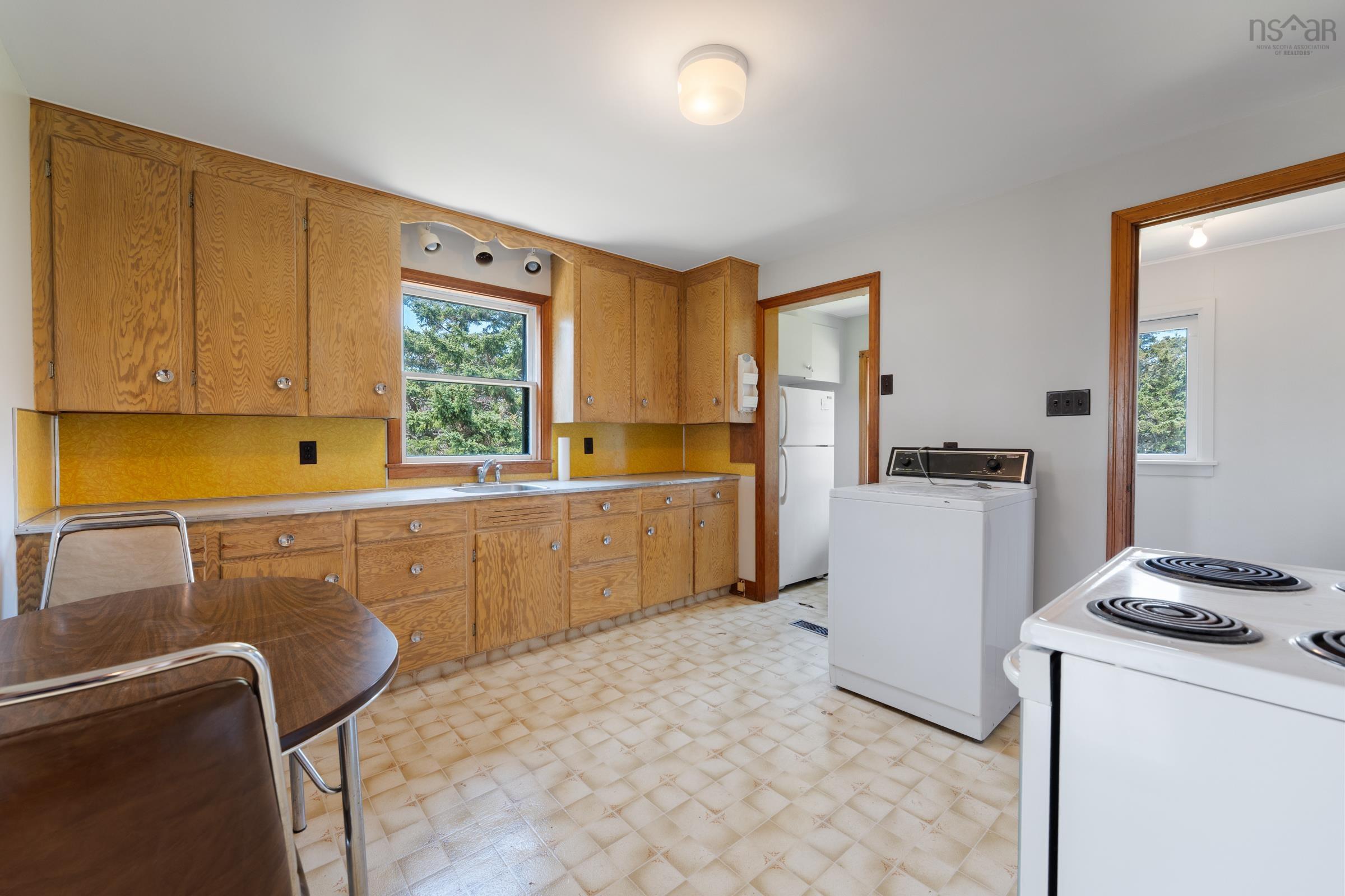 $215,000.00: 6000 Highway 1, Mavillette