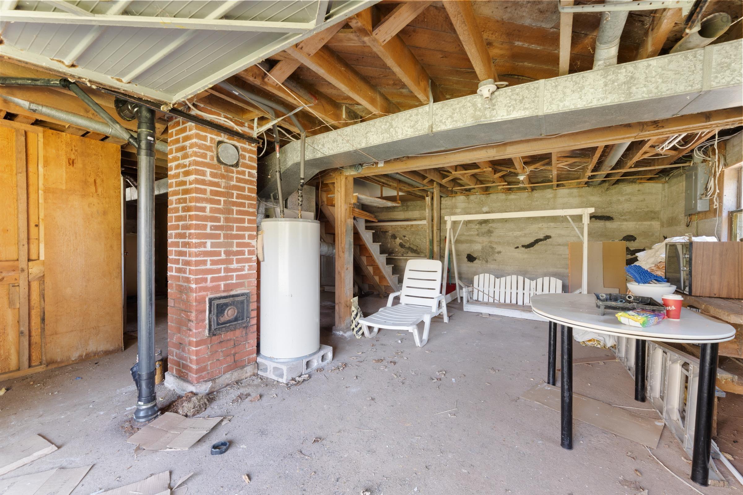 $215,000.00: 6000 Highway 1, Mavillette