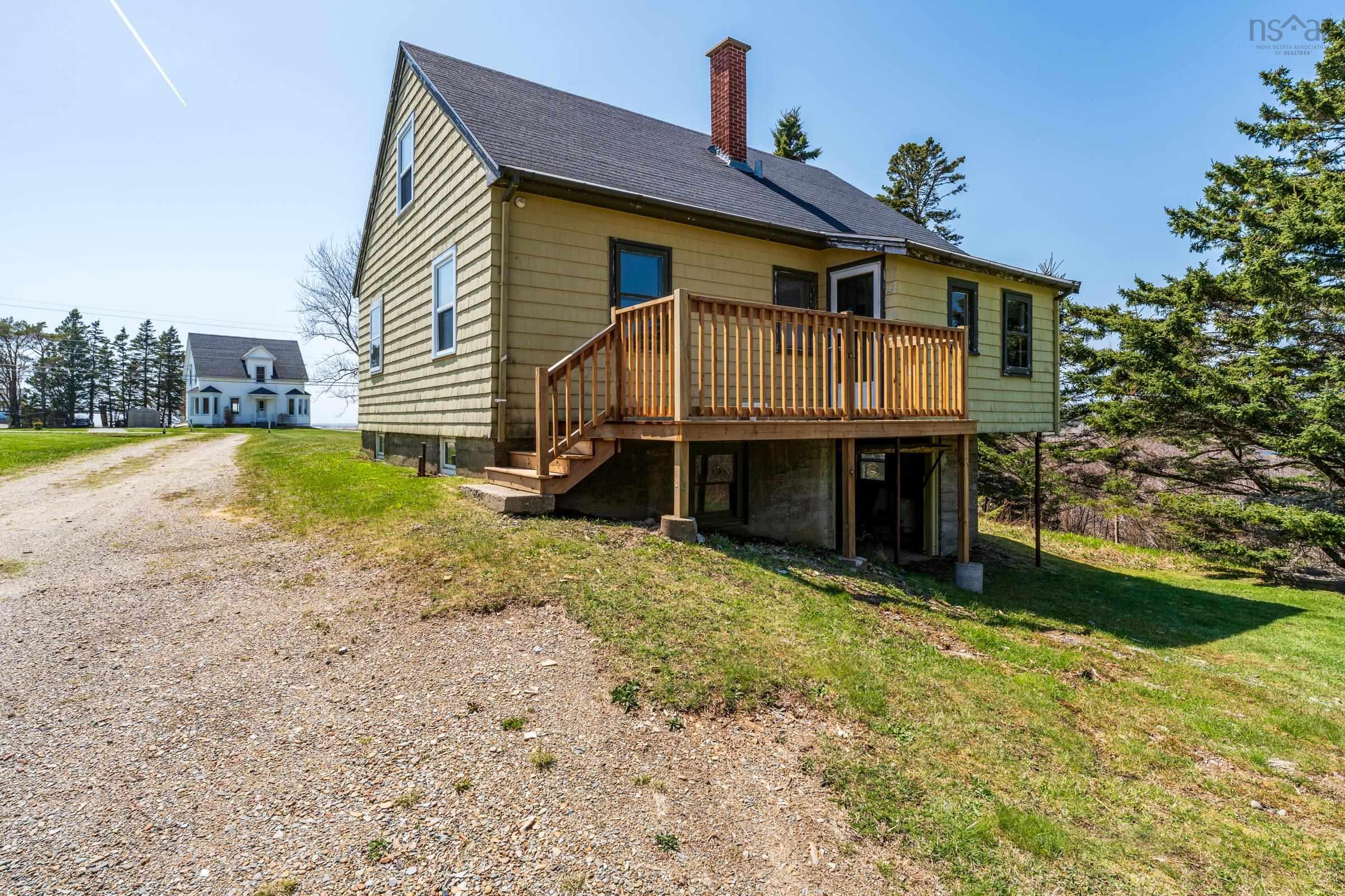 $215,000.00: 6000 Highway 1, Mavillette