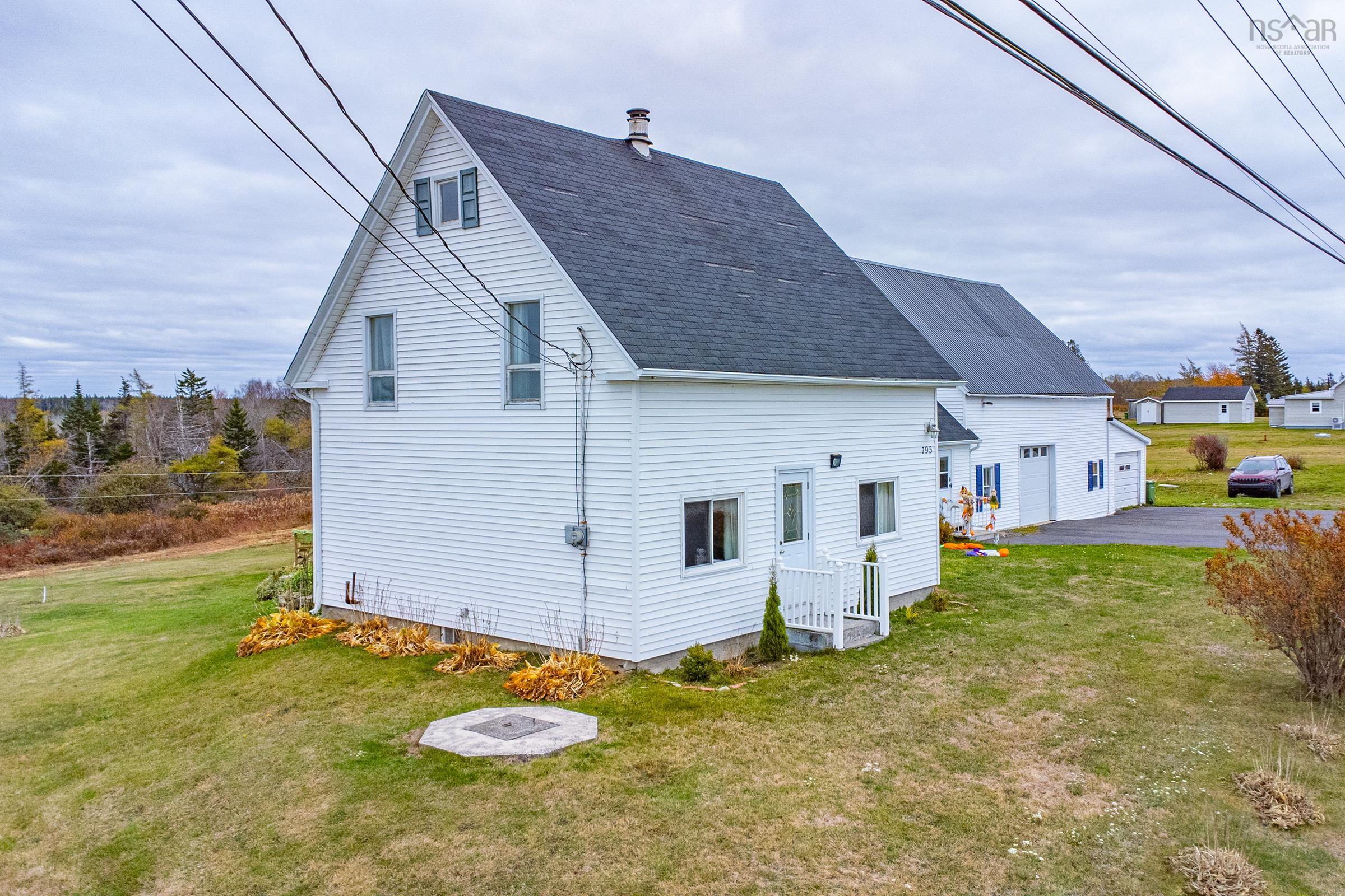 $260,000.00: 795 Saulnierville Road, Saulnierville