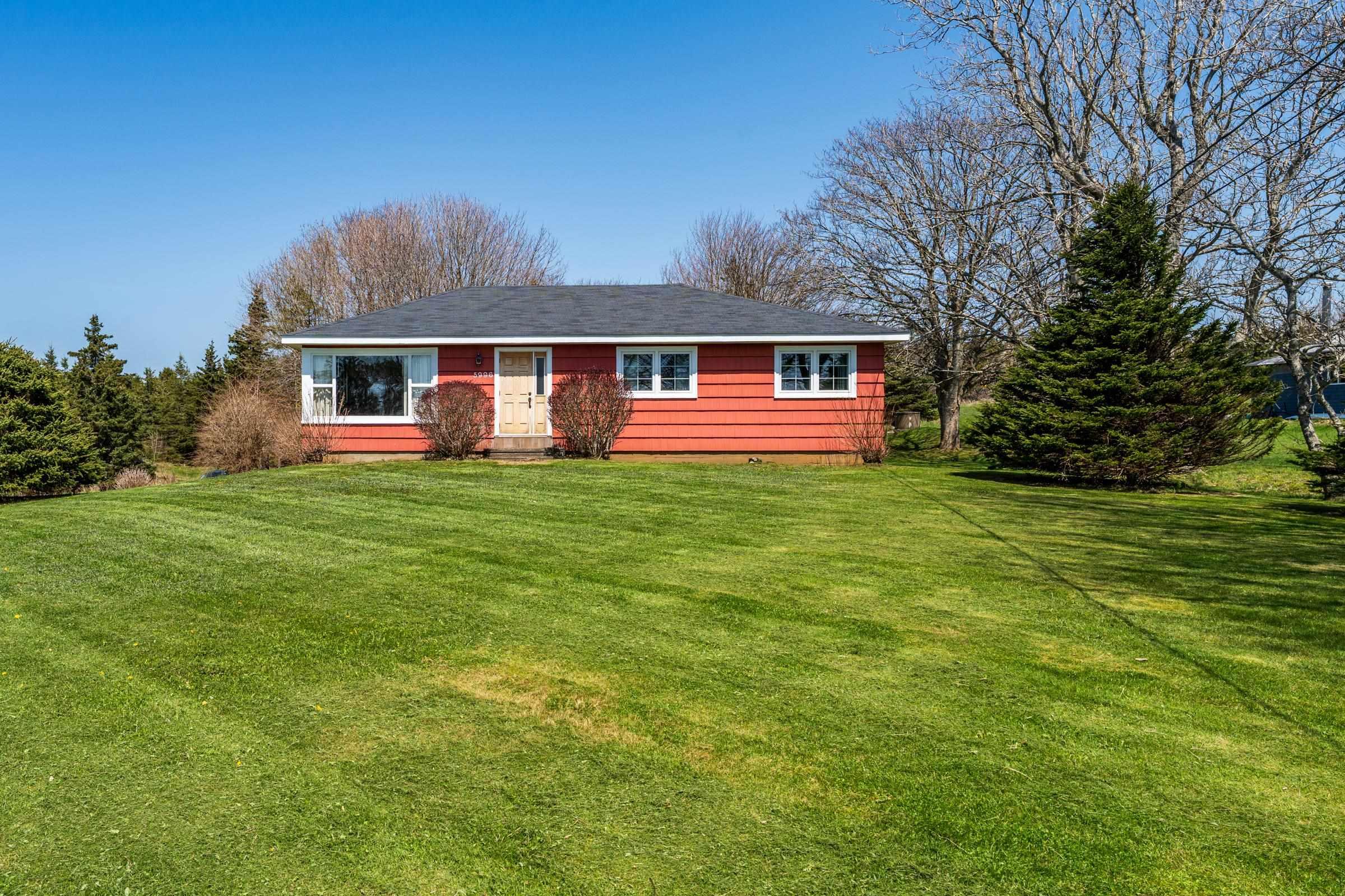$279,000.00: 5996 Highway 1, Mavillette