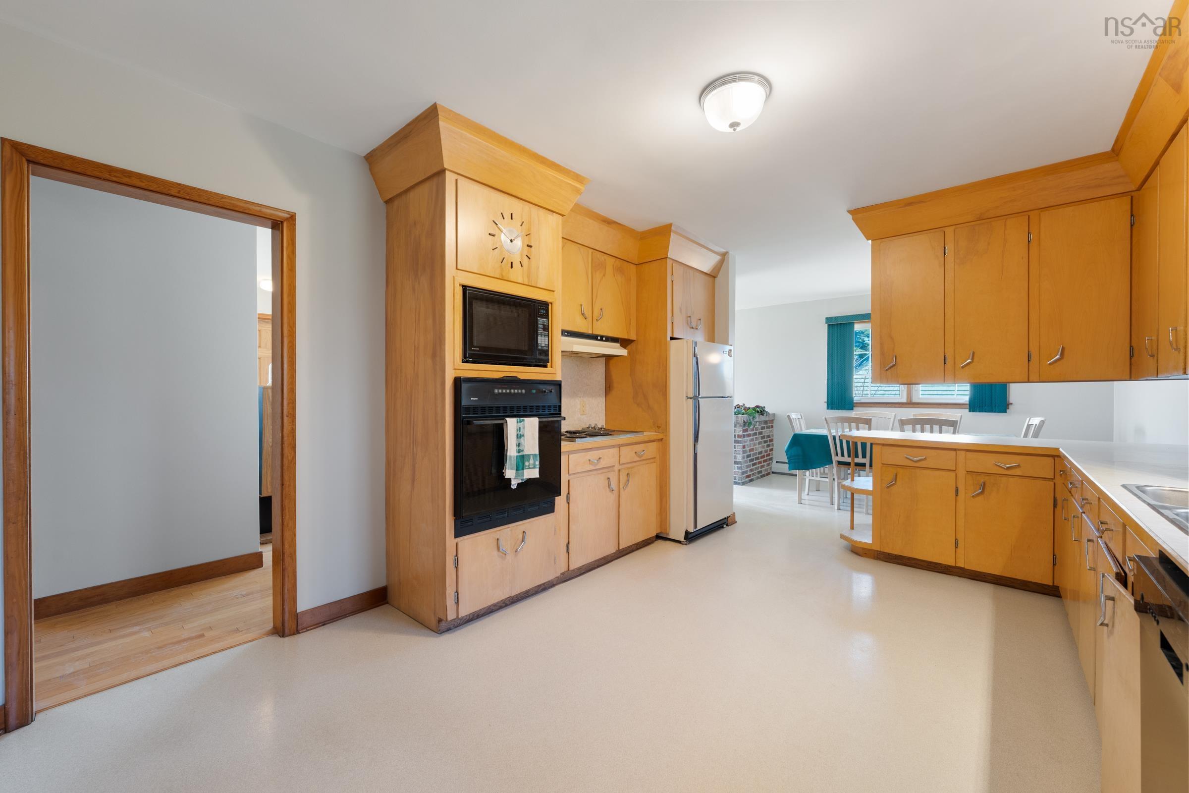 $279,000.00: 5996 Highway 1, Mavillette