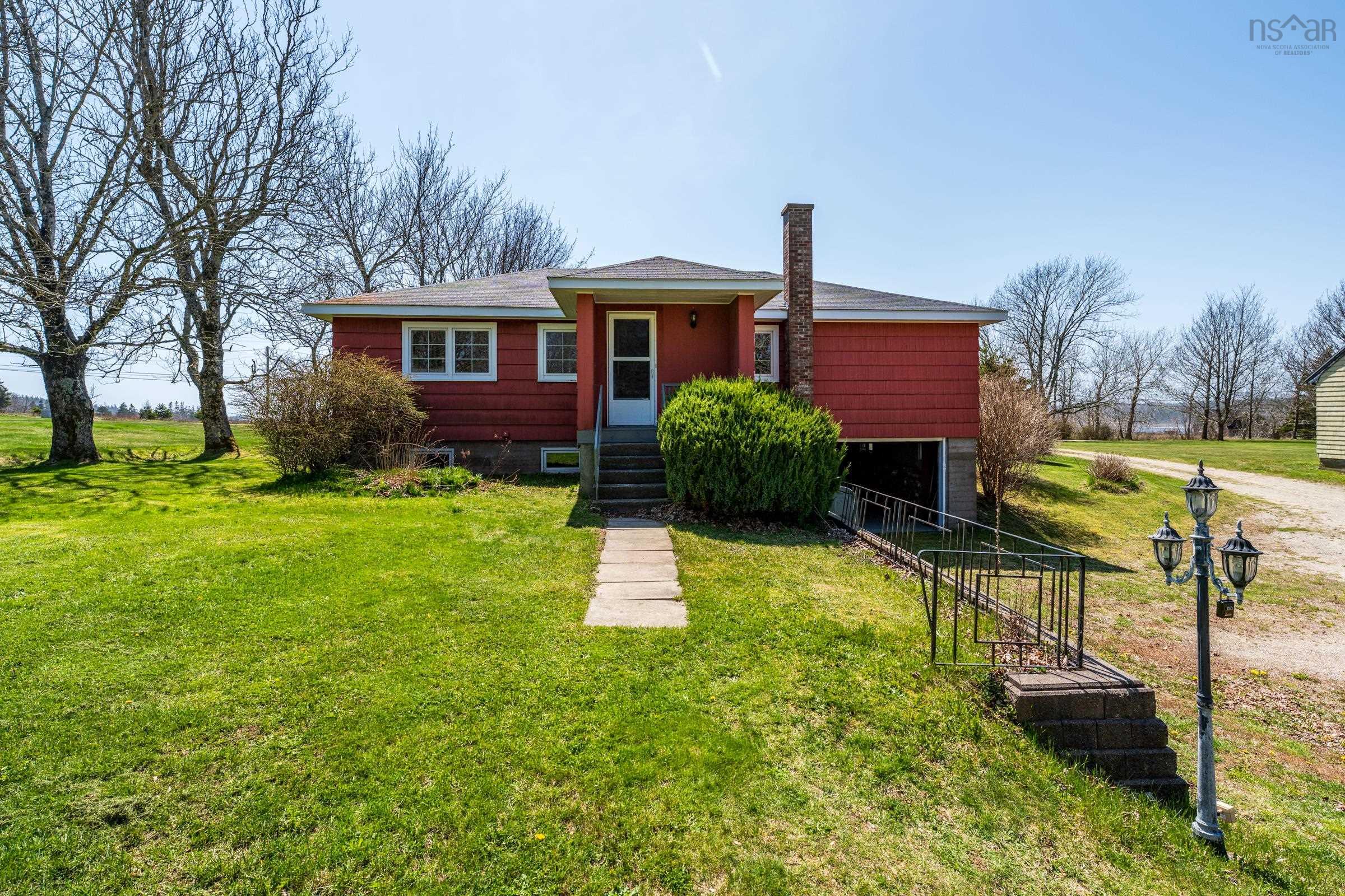 $279,000.00: 5996 Highway 1, Mavillette
