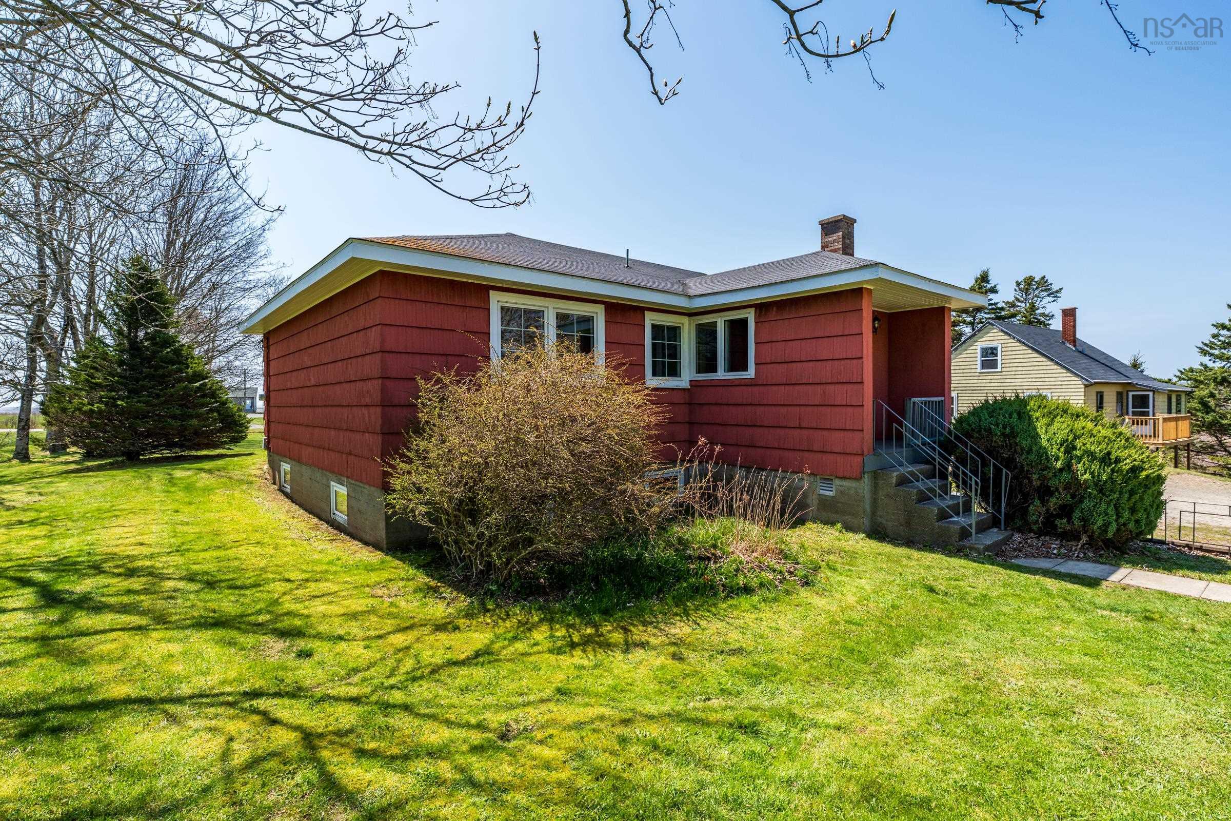 $279,000.00: 5996 Highway 1, Mavillette