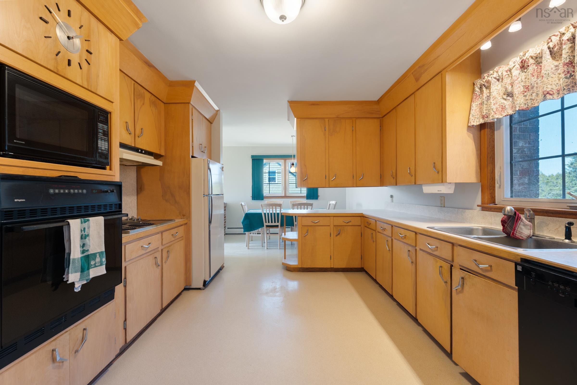 $279,000.00: 5996 Highway 1, Mavillette