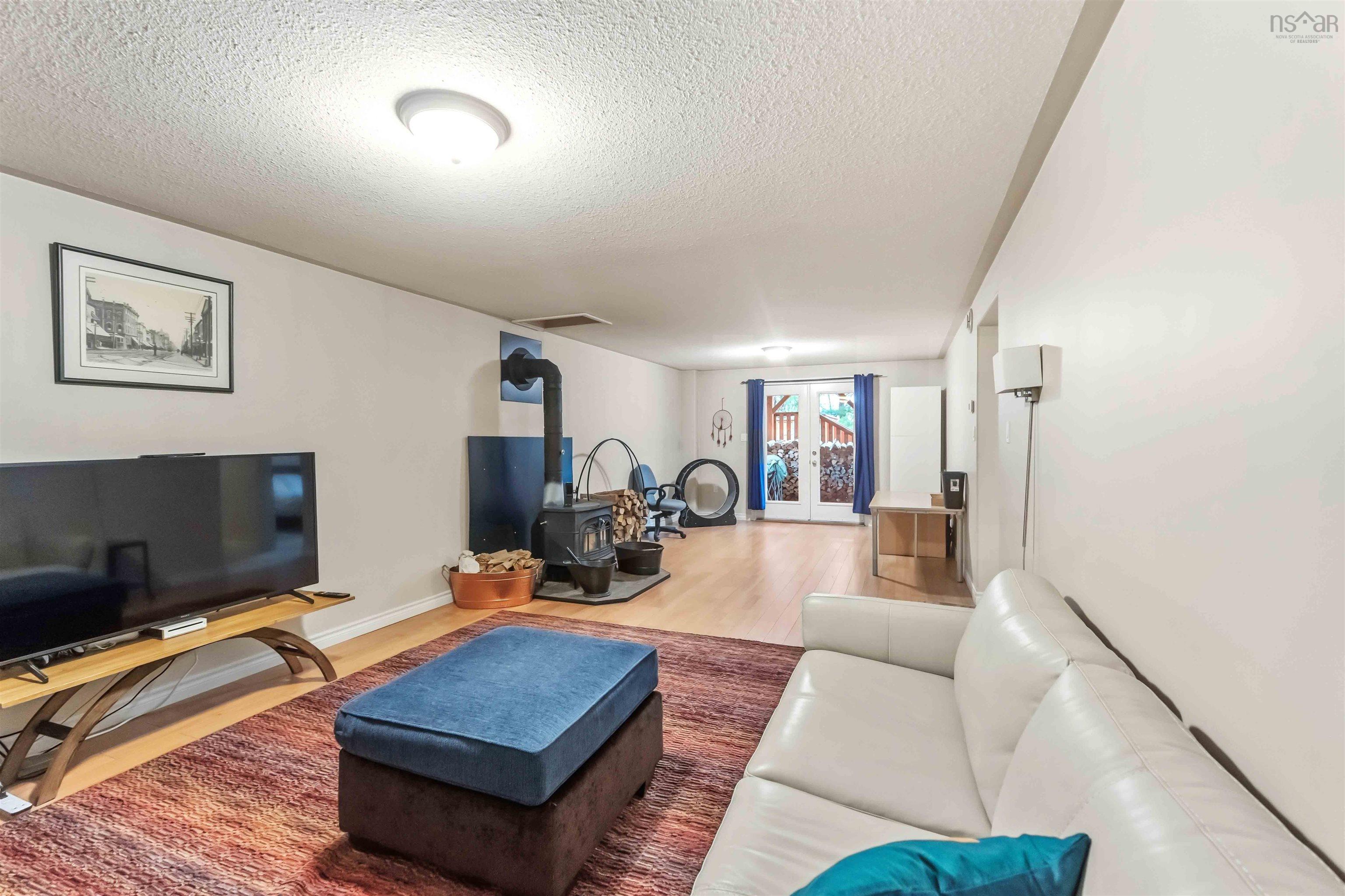 $535,000.00: 1841 Acadia Drive, Kingston