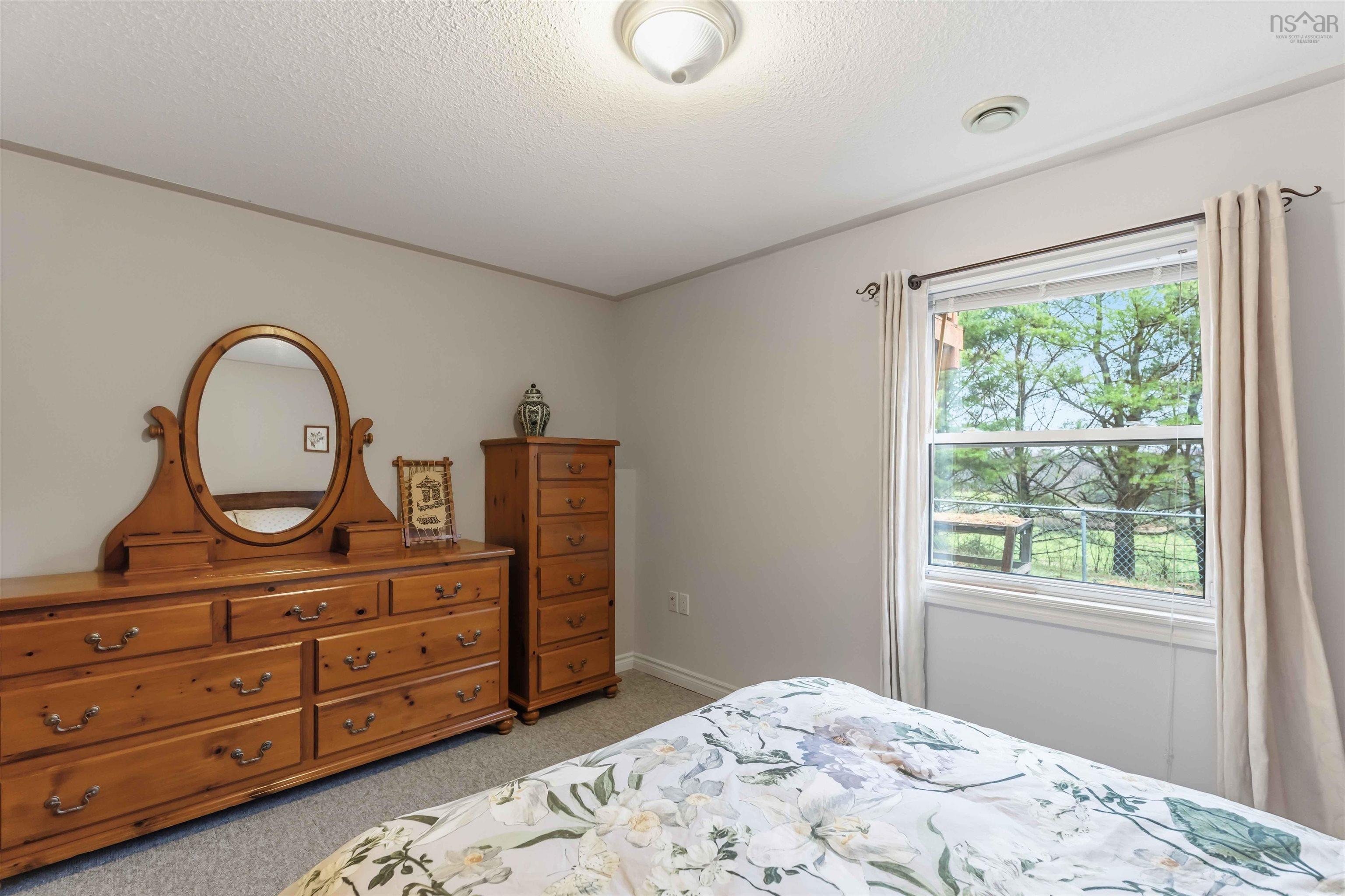 $535,000.00: 1841 Acadia Drive, Kingston