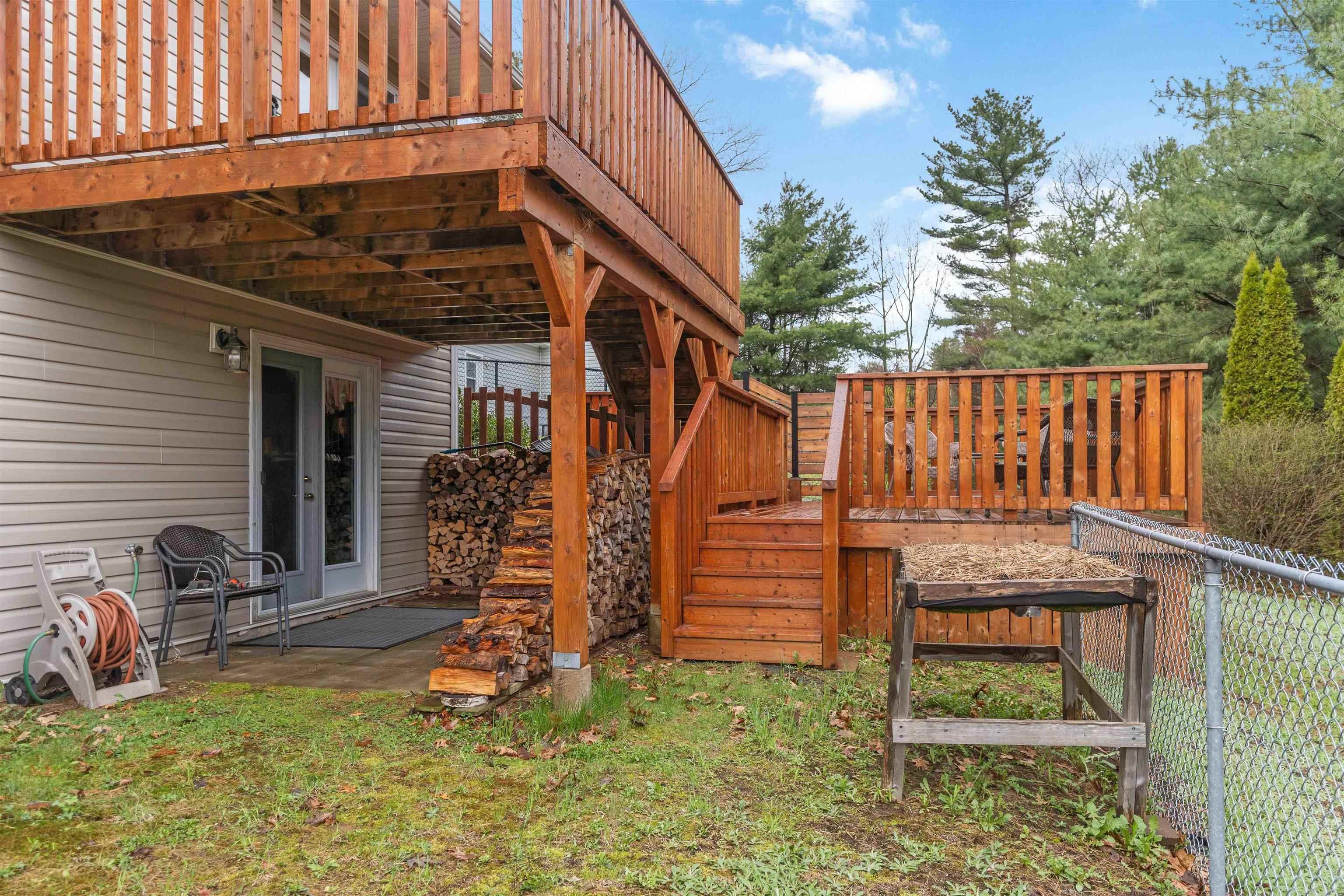 $535,000.00: 1841 Acadia Drive, Kingston