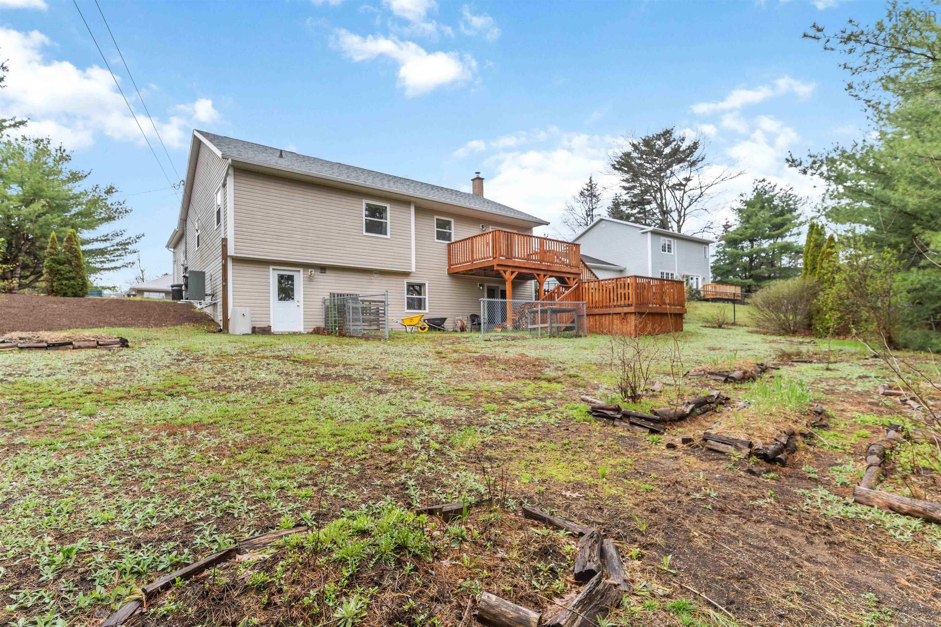 $535,000.00: 1841 Acadia Drive, Kingston