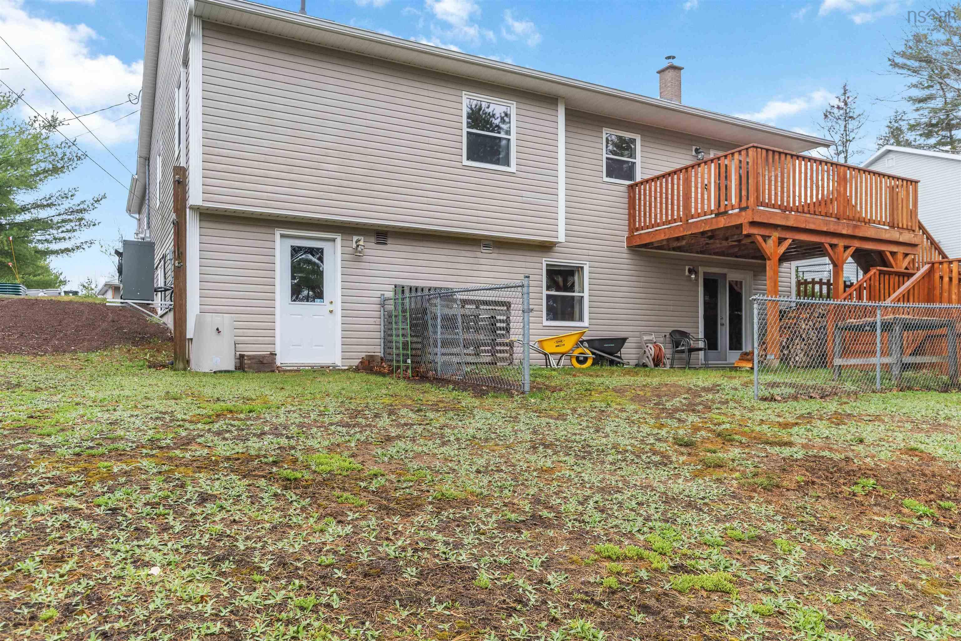 $535,000.00: 1841 Acadia Drive, Kingston