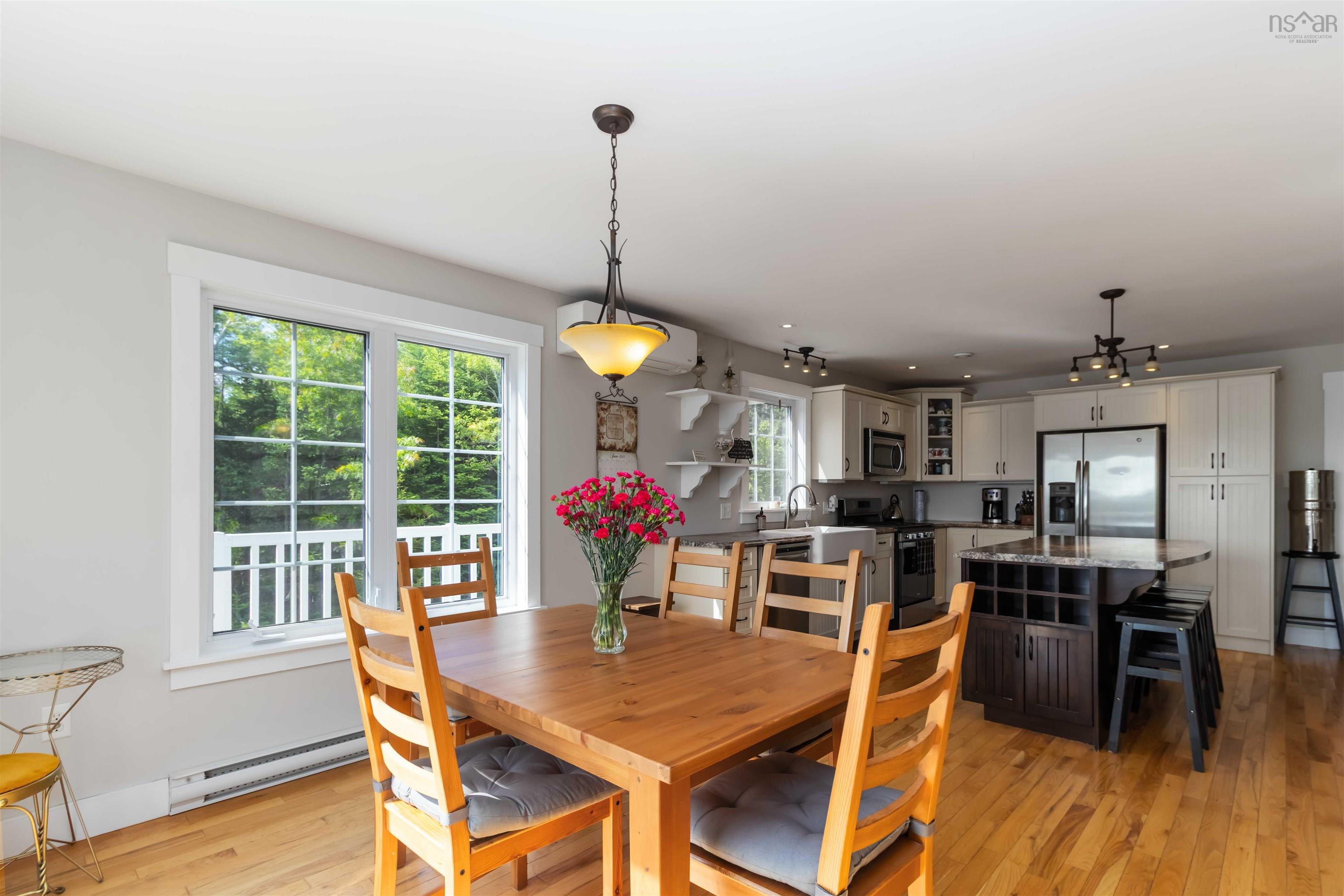 $749,000.00: 110 Oakridge Road, Mill Road