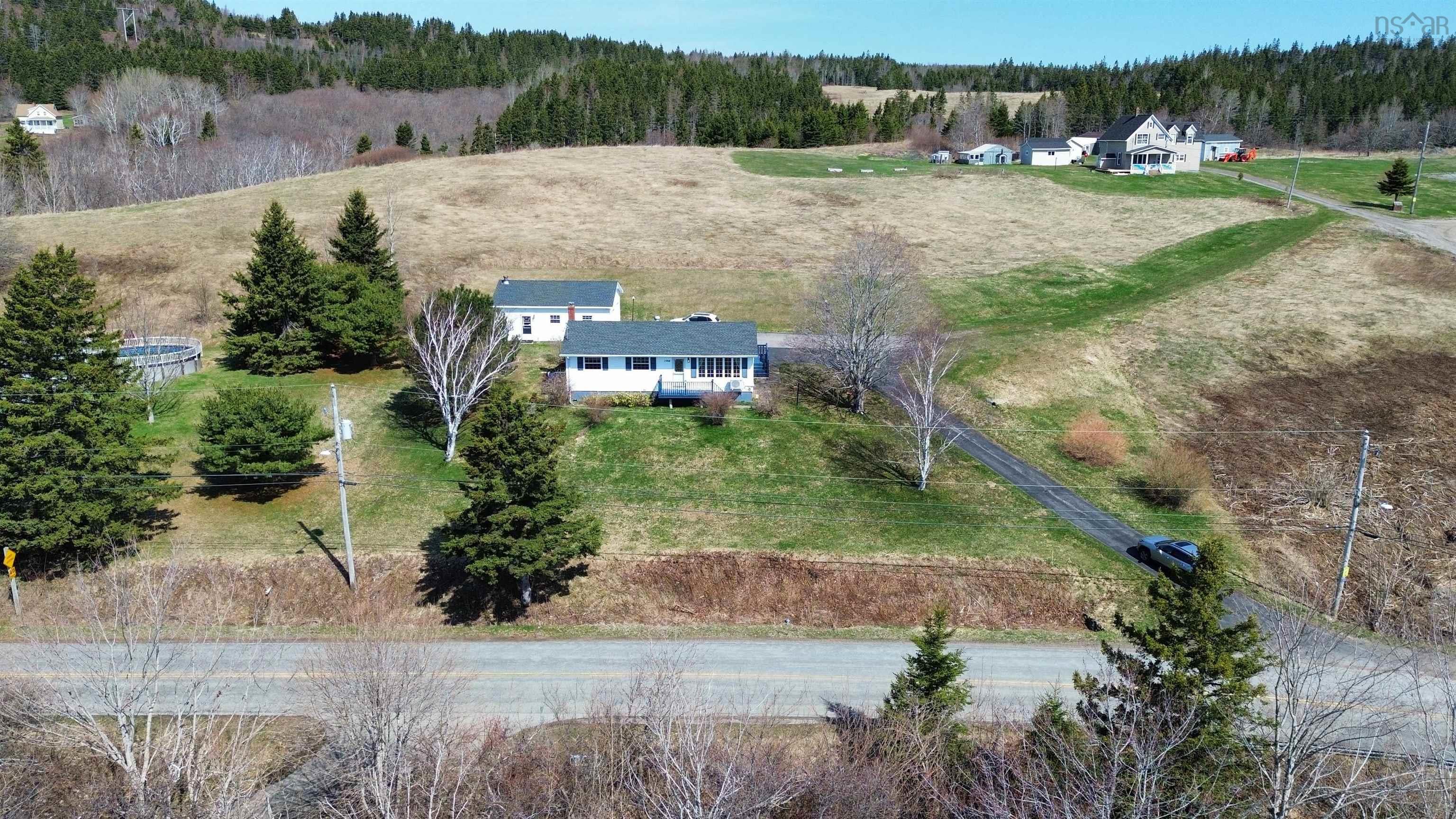 $329,900.00: 1584 Hillside Boularderie Road, Hillside Boularderie