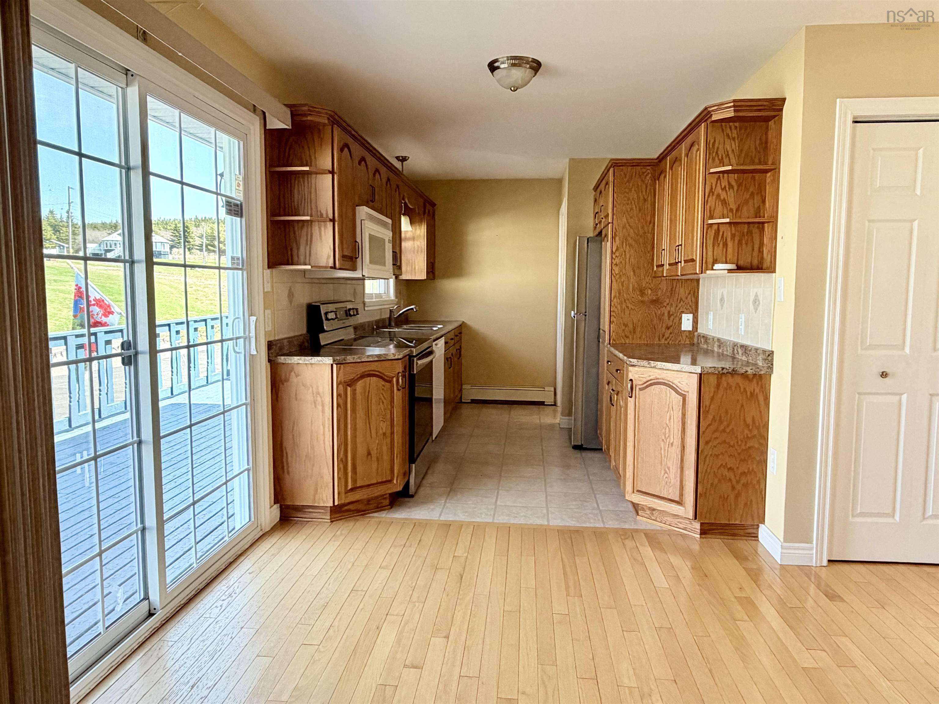 $329,900.00: 1584 Hillside Boularderie Road, Hillside Boularderie