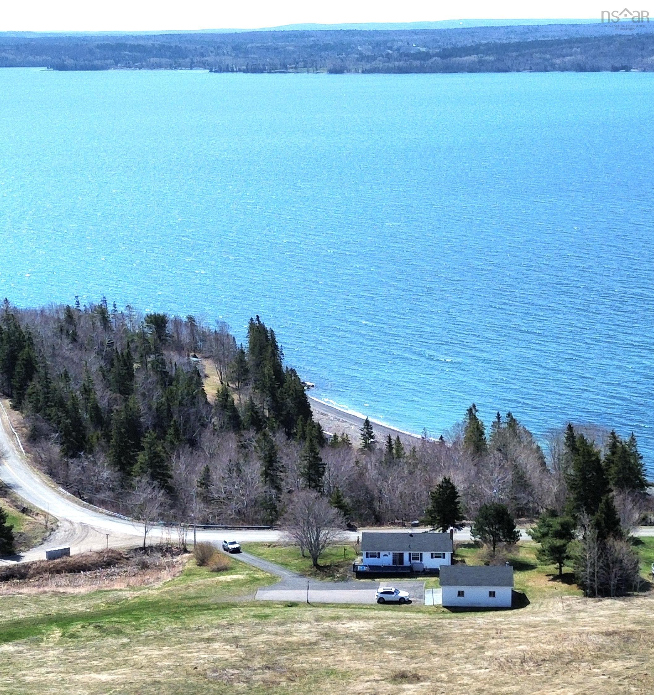 $329,900.00: 1584 Hillside Boularderie Road, Hillside Boularderie