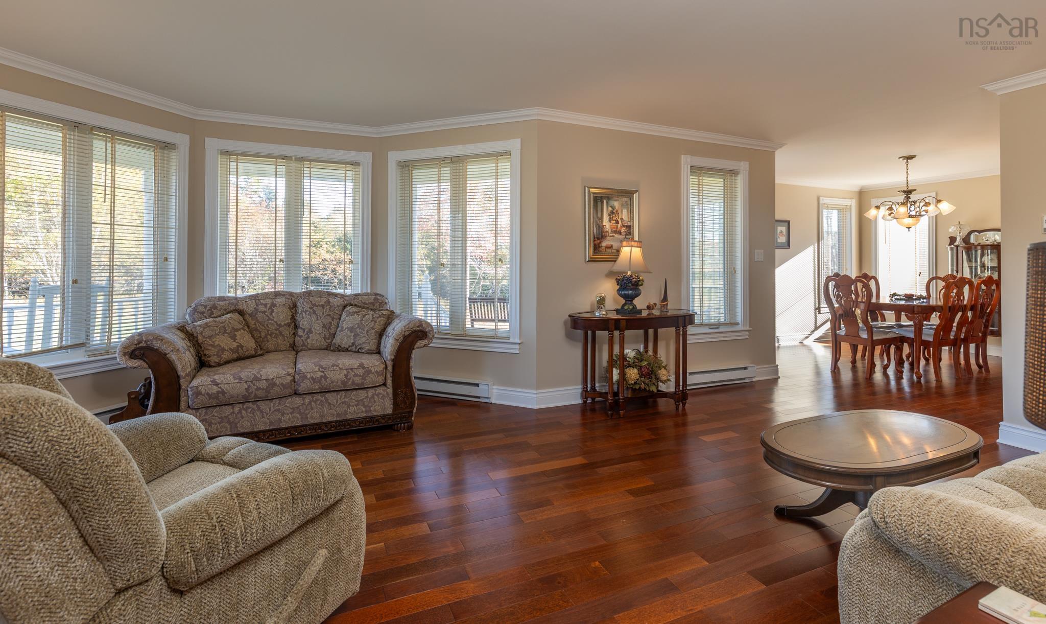 $739,000.00: 12 Homecrest Terrace, Pleasant Valley