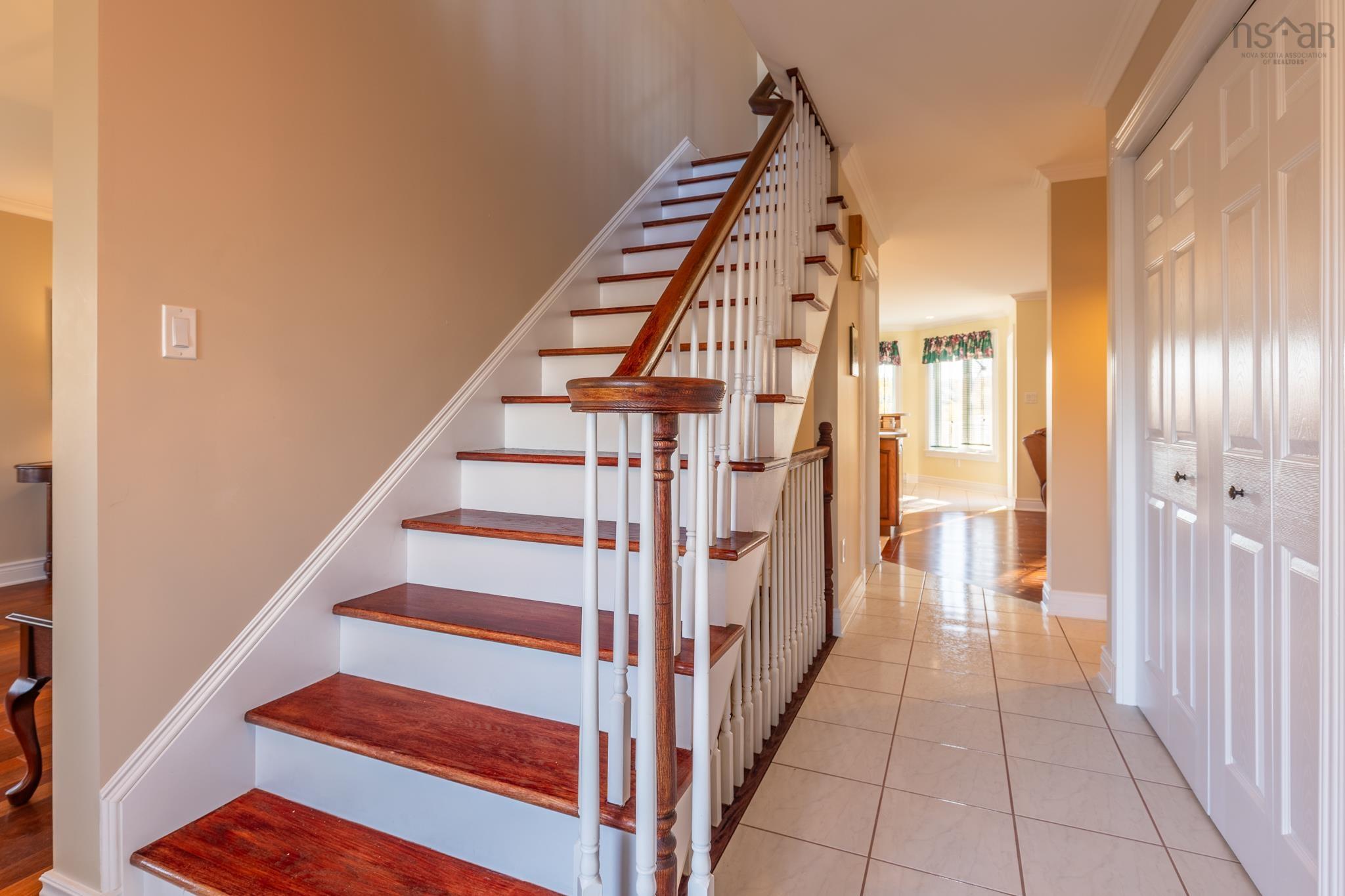 $739,000.00: 12 Homecrest Terrace, Pleasant Valley