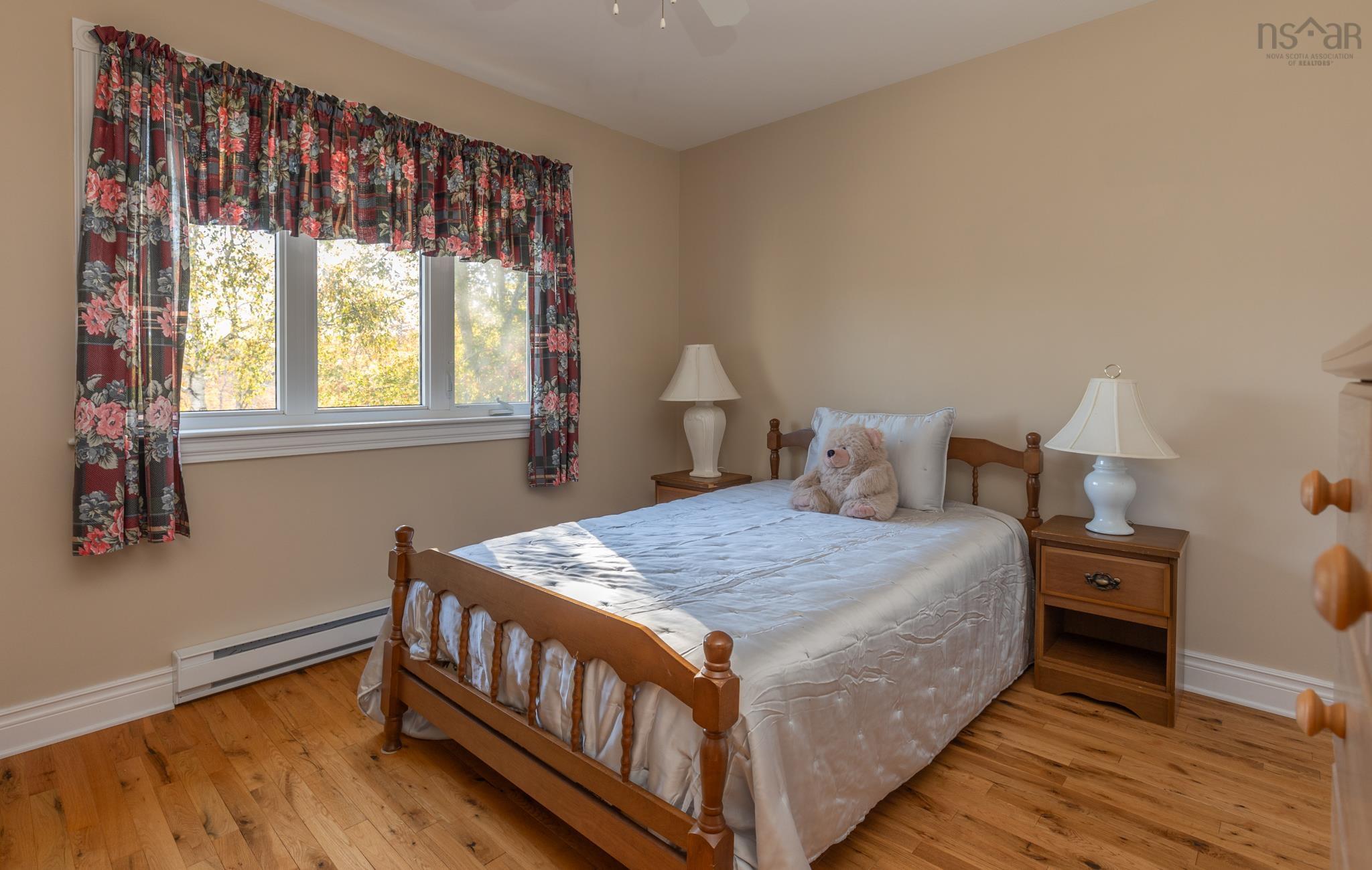 $739,000.00: 12 Homecrest Terrace, Pleasant Valley