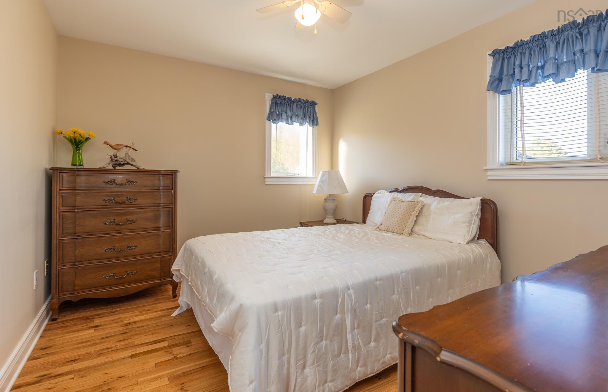 $739,000.00: 12 Homecrest Terrace, Pleasant Valley