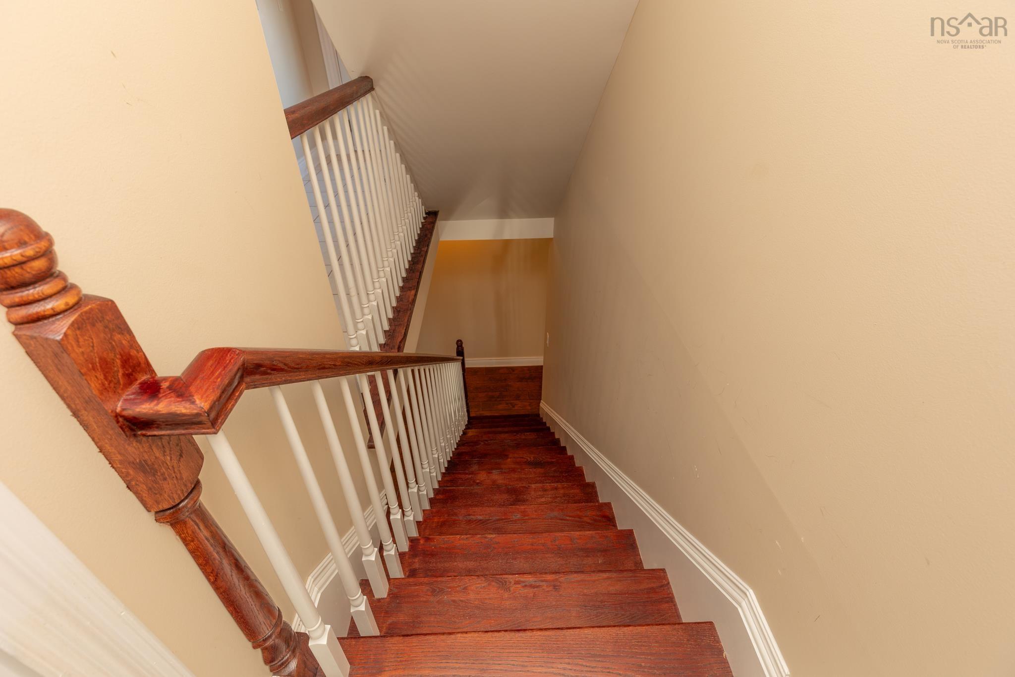 $739,000.00: 12 Homecrest Terrace, Pleasant Valley