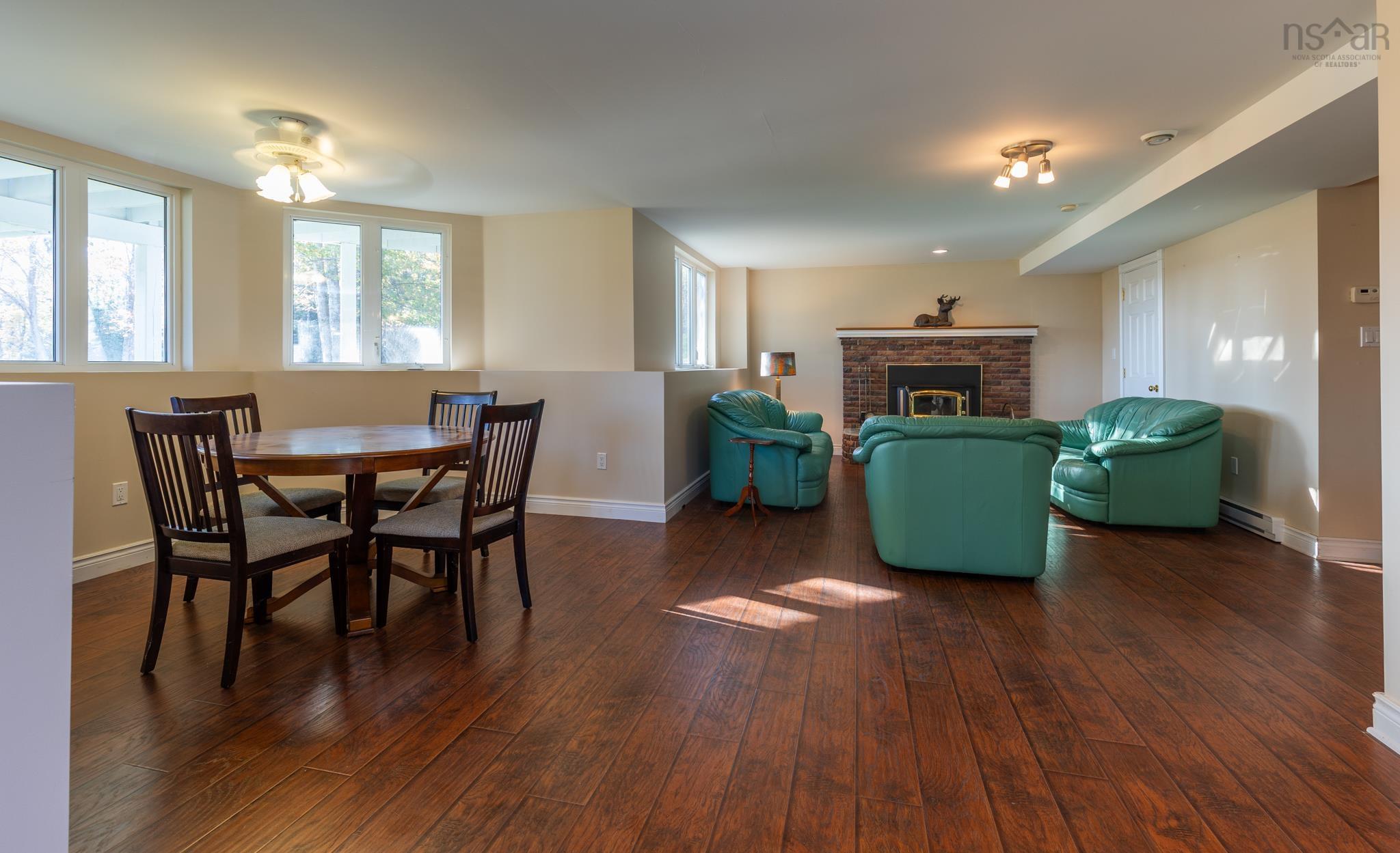 $739,000.00: 12 Homecrest Terrace, Pleasant Valley