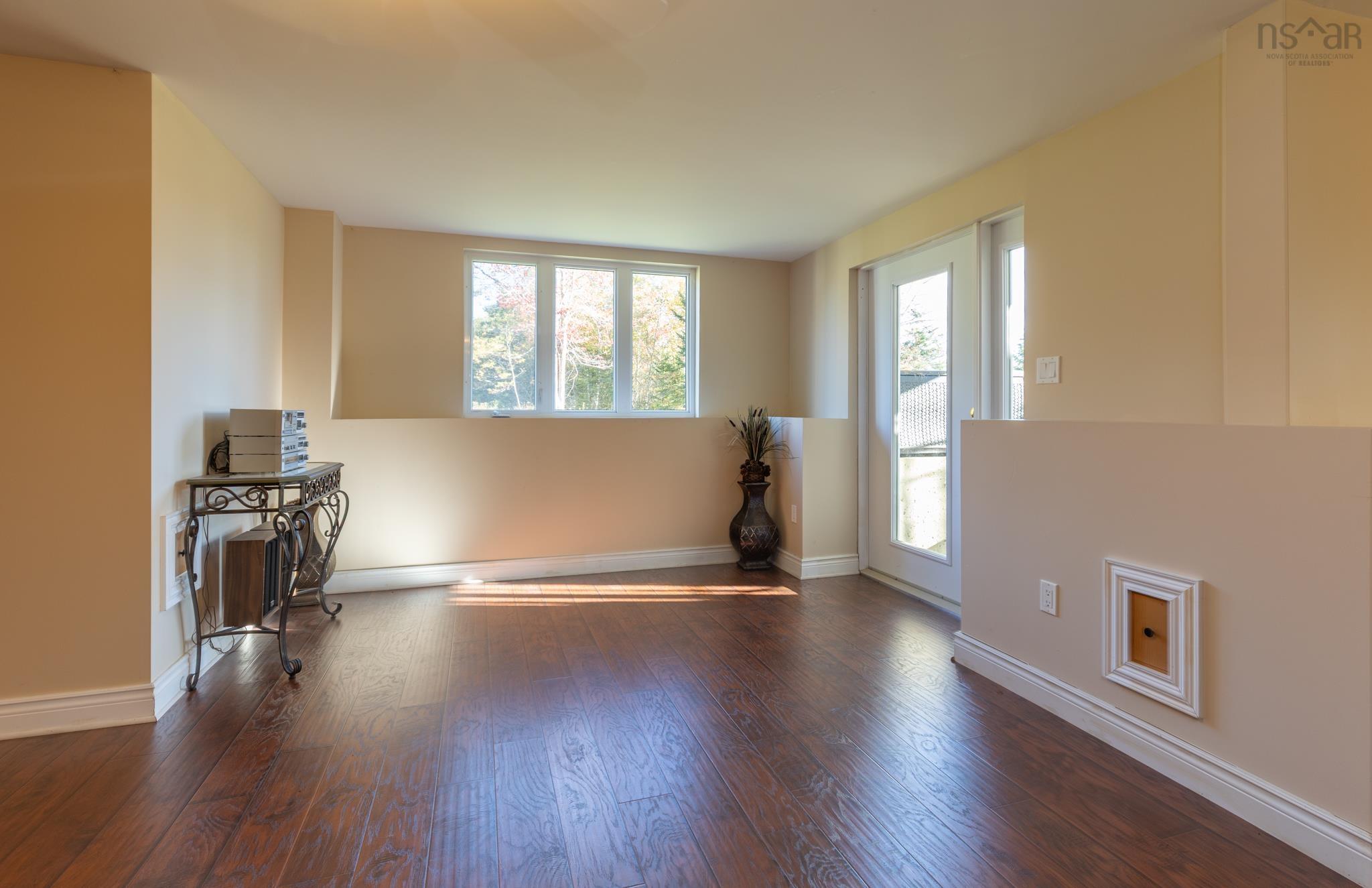 $739,000.00: 12 Homecrest Terrace, Pleasant Valley