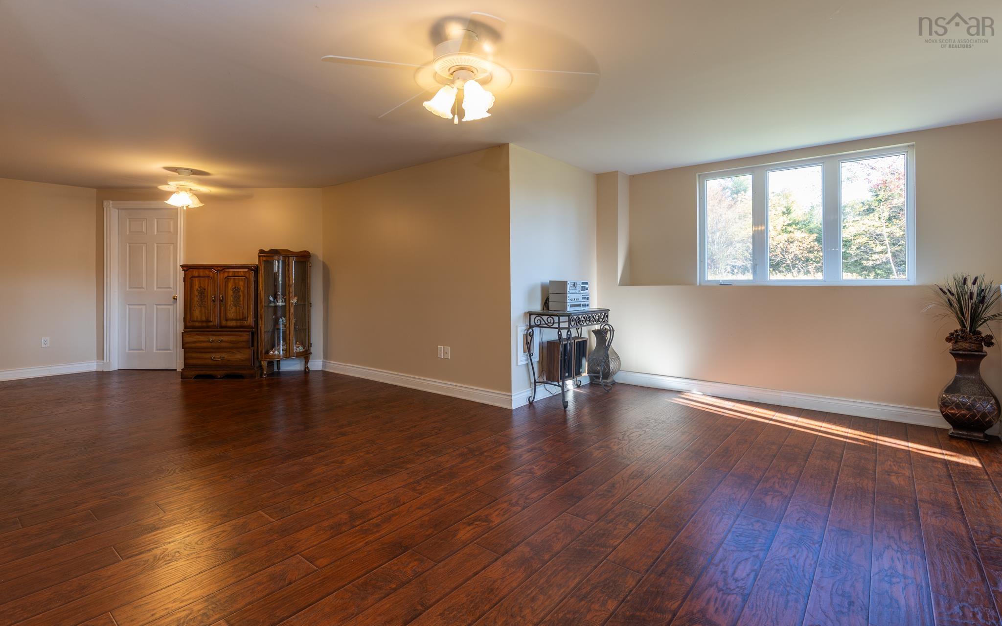 $739,000.00: 12 Homecrest Terrace, Pleasant Valley