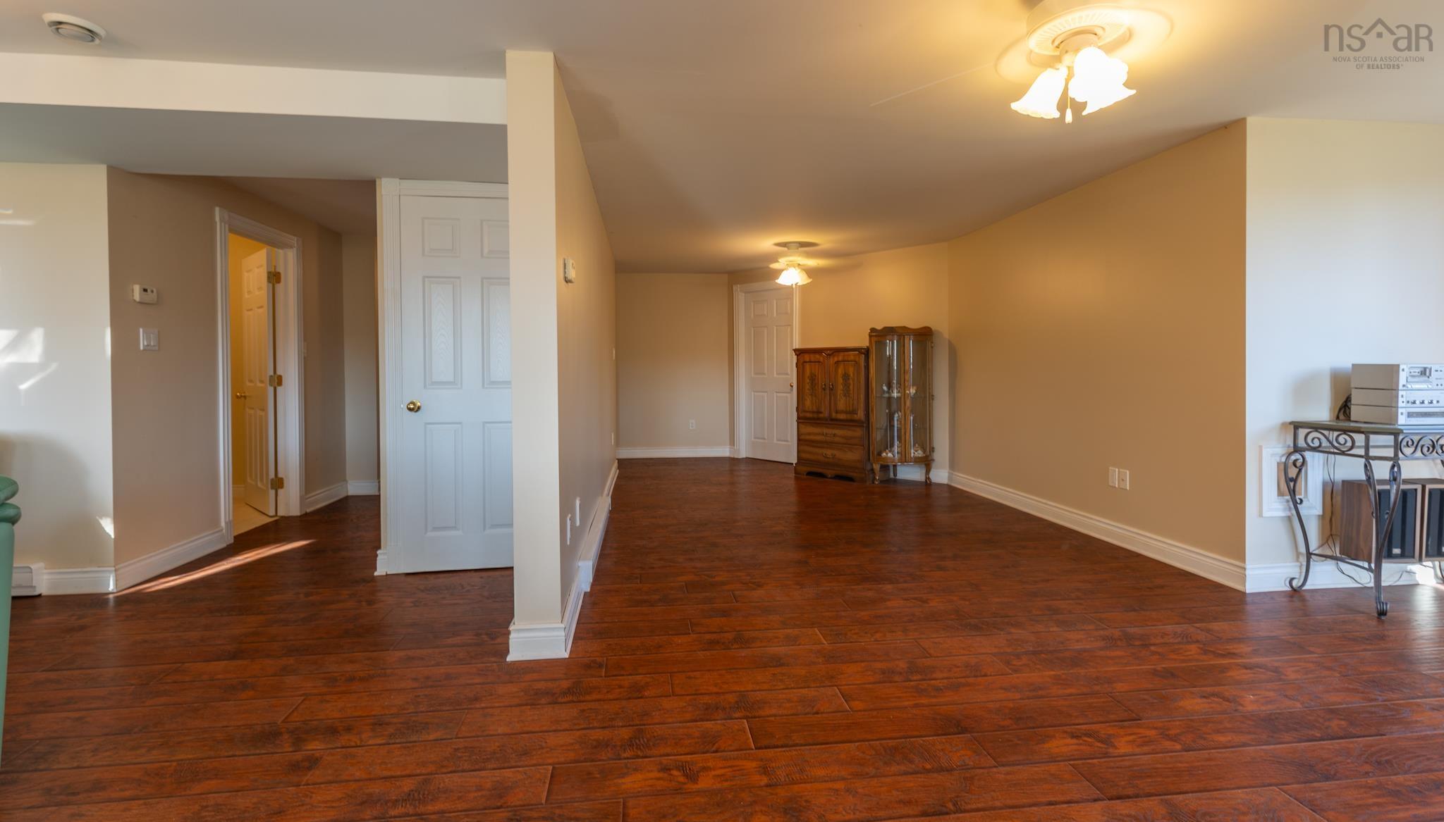 $739,000.00: 12 Homecrest Terrace, Pleasant Valley