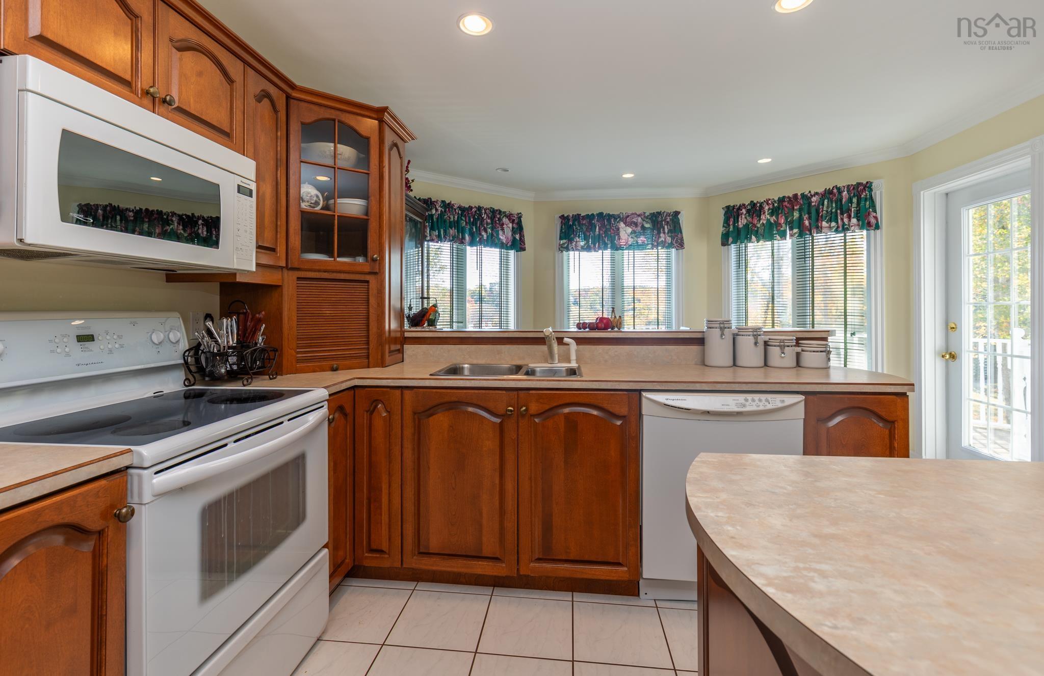 $739,000.00: 12 Homecrest Terrace, Pleasant Valley