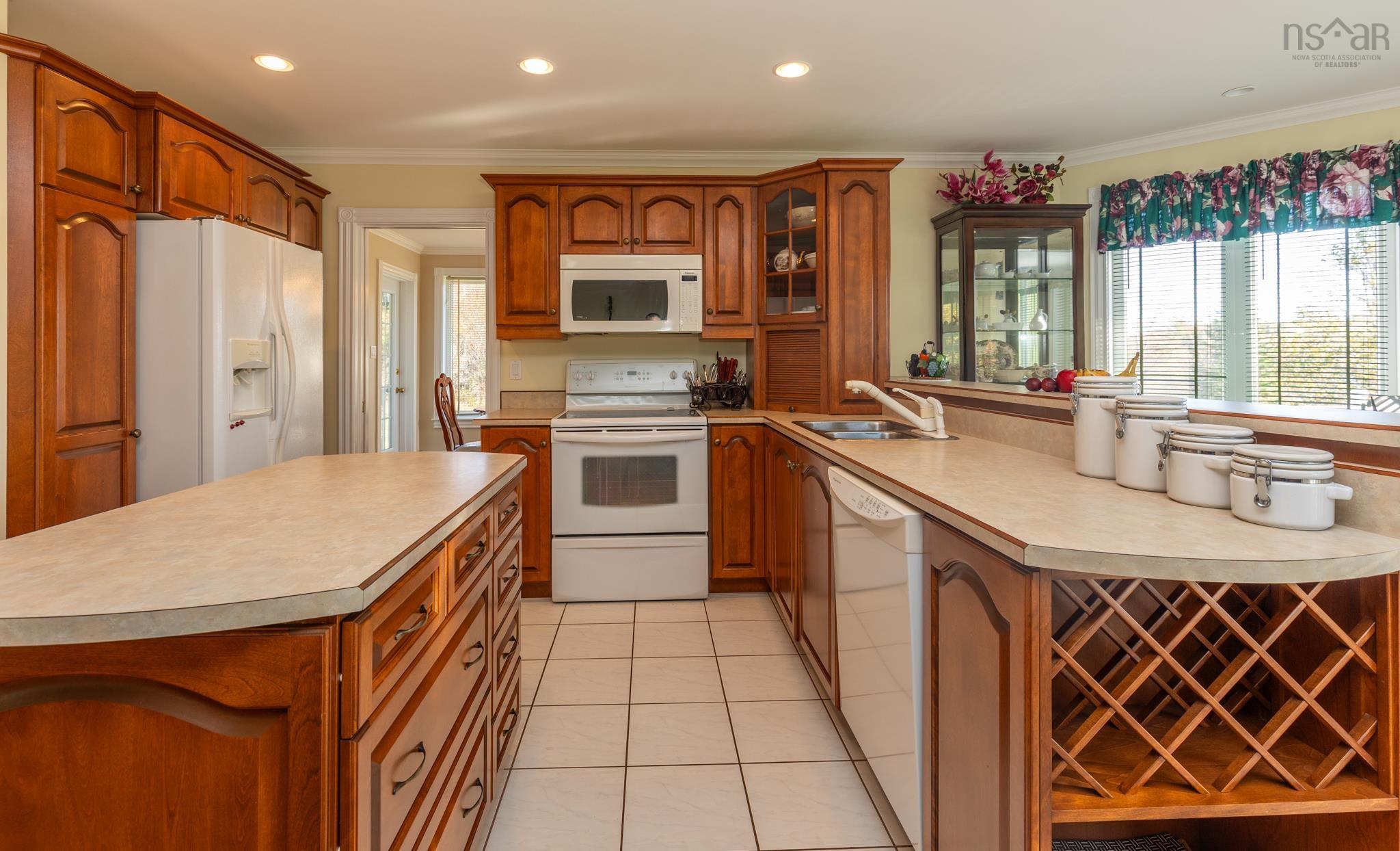 $739,000.00: 12 Homecrest Terrace, Pleasant Valley