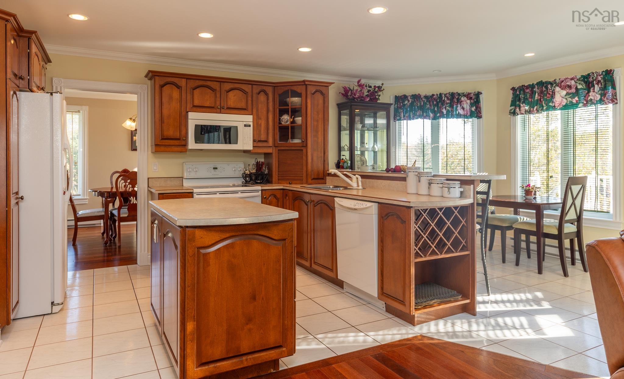 $739,000.00: 12 Homecrest Terrace, Pleasant Valley