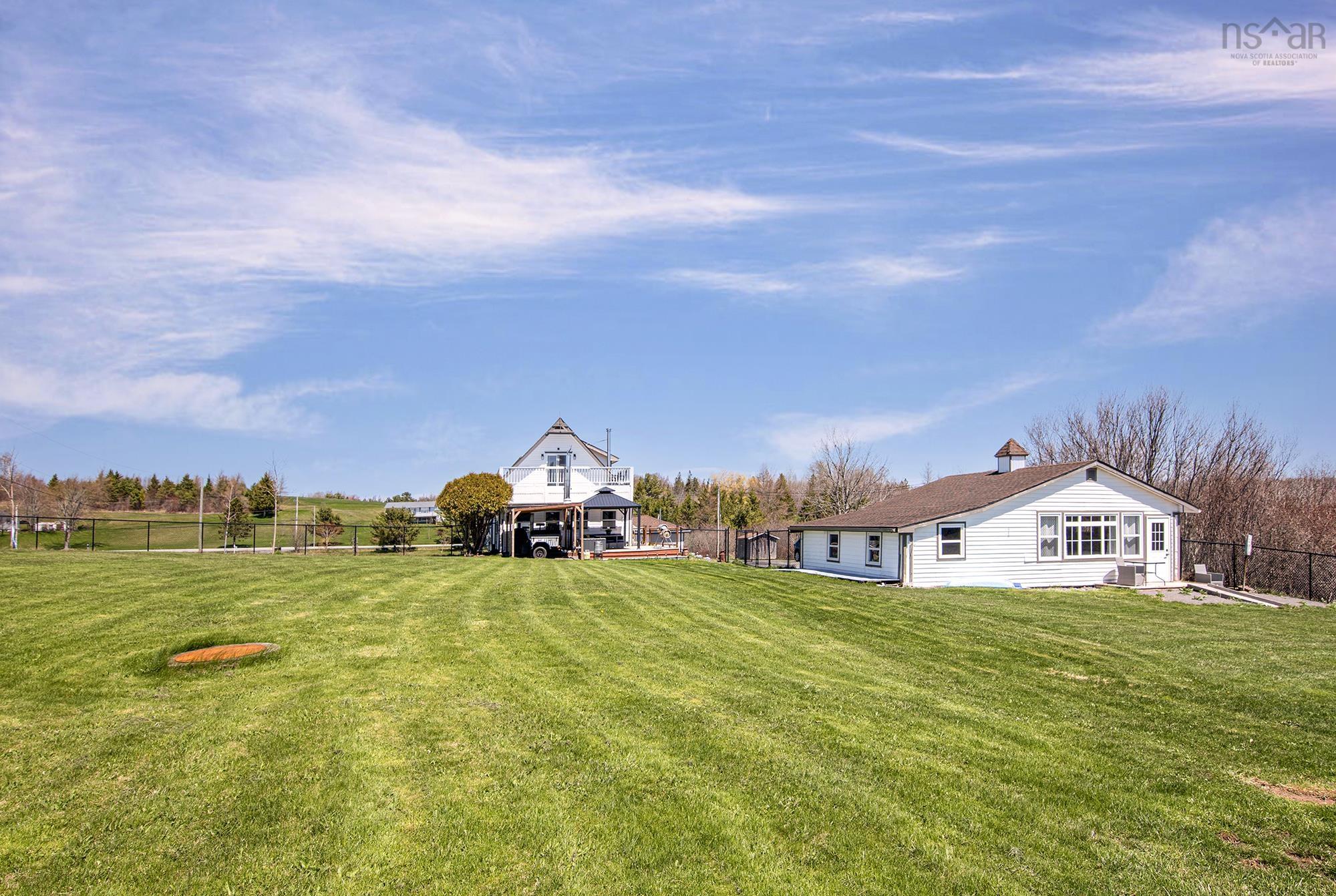 $549,900.00: 1158 Avondale Road, Poplar Grove