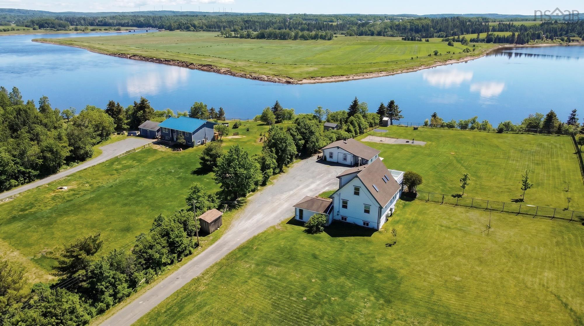 $549,900.00: 1158 Avondale Road, Poplar Grove